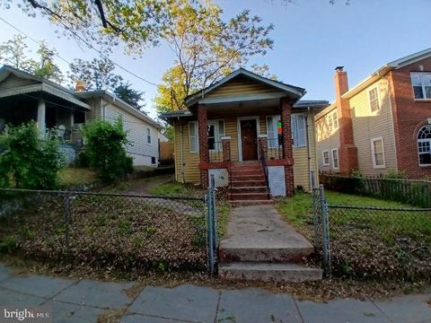 Photo of 4530 Dix Street NE, WASHINGTON, DC 20019 (MLS # DCDC2258478)