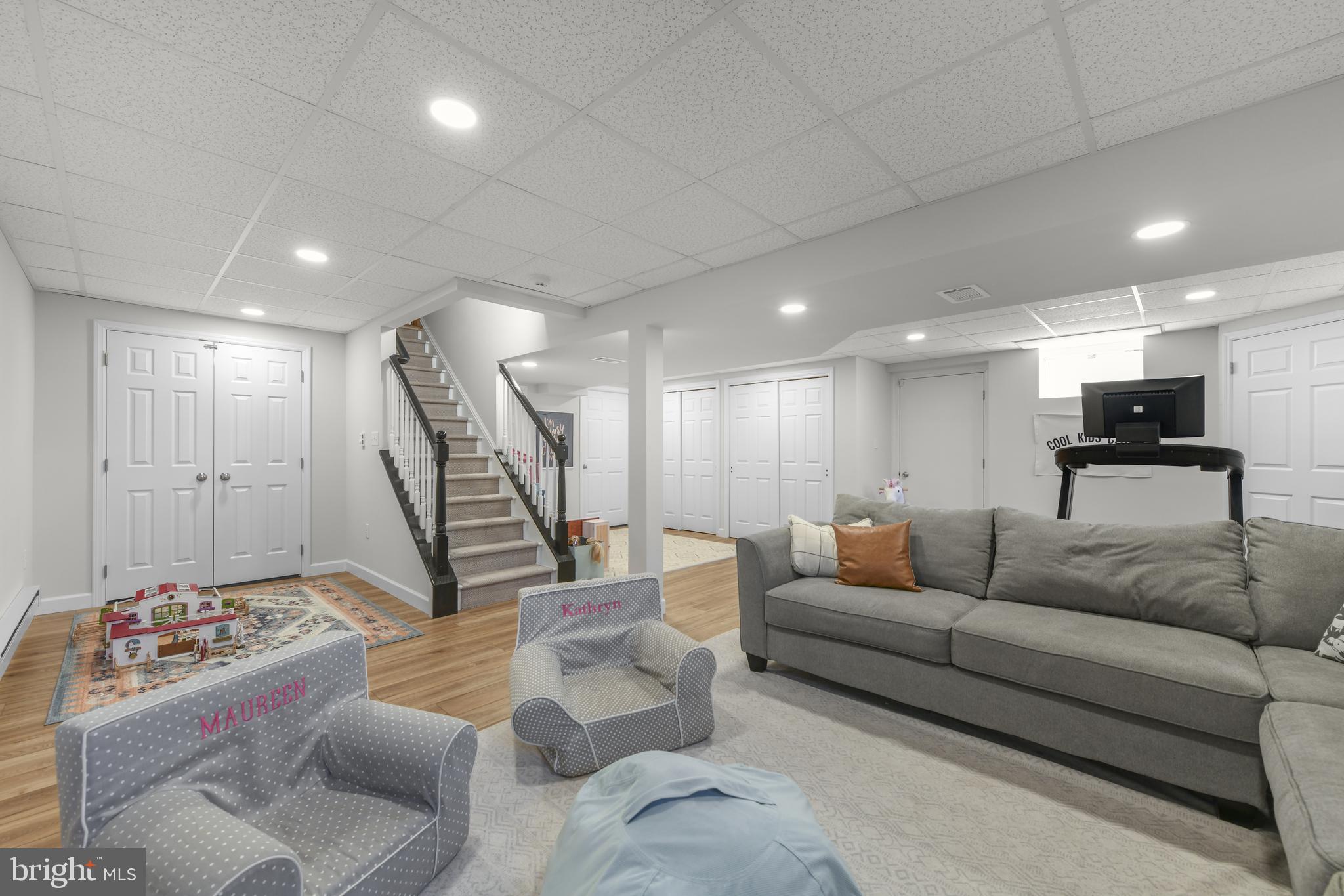 THE OAKS - Residential