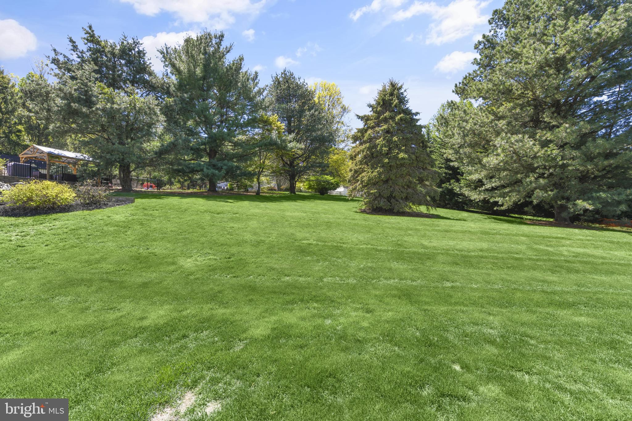 THE OAKS - Residential