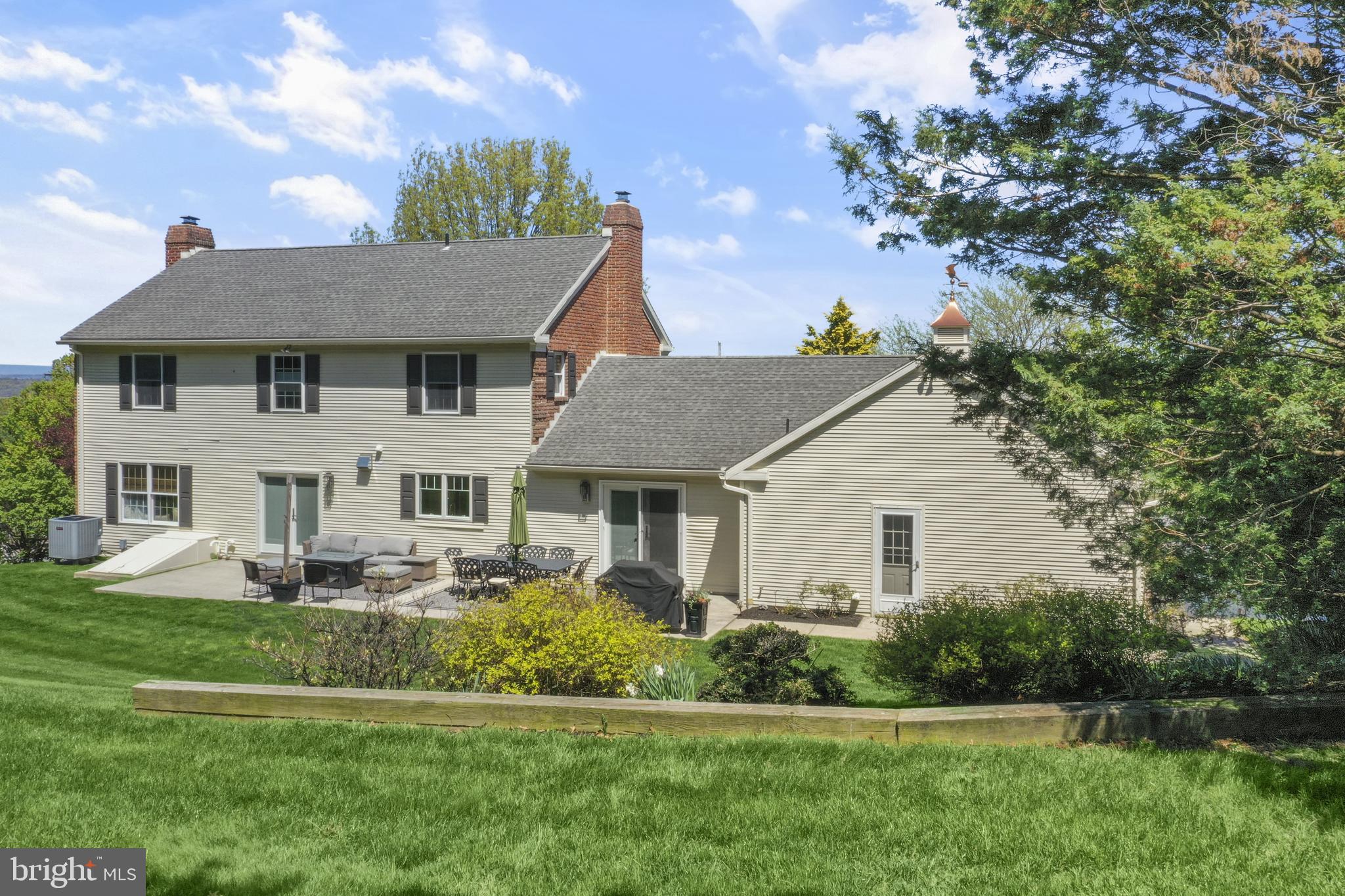 THE OAKS - Residential