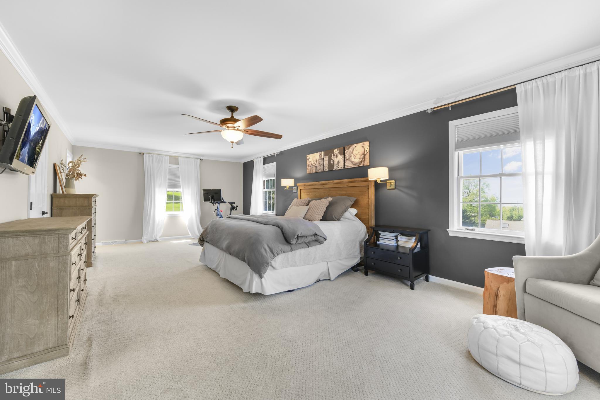 THE OAKS - Residential