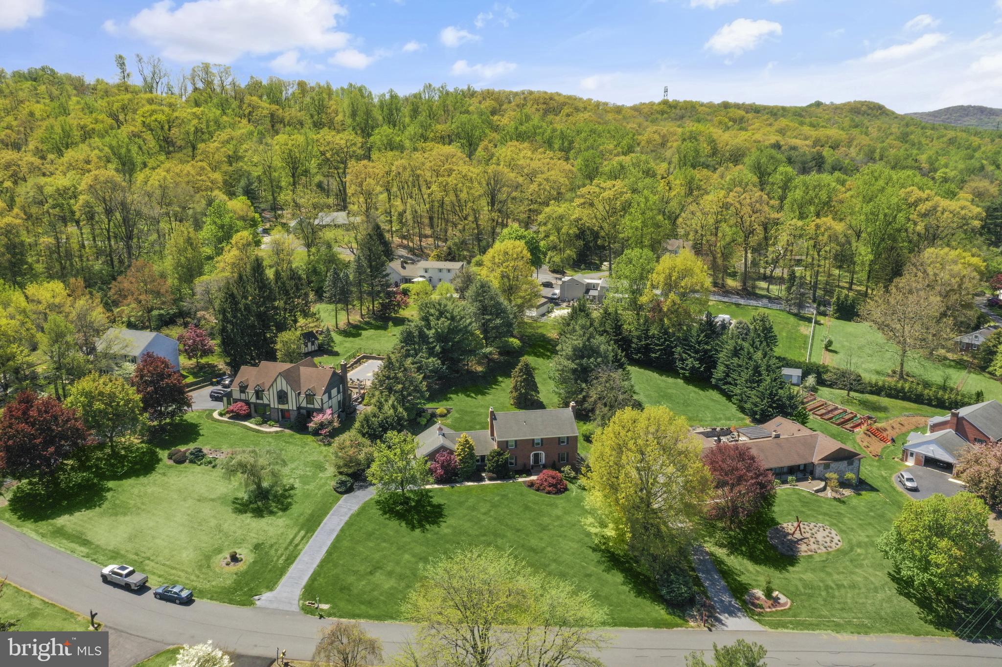 THE OAKS - Residential