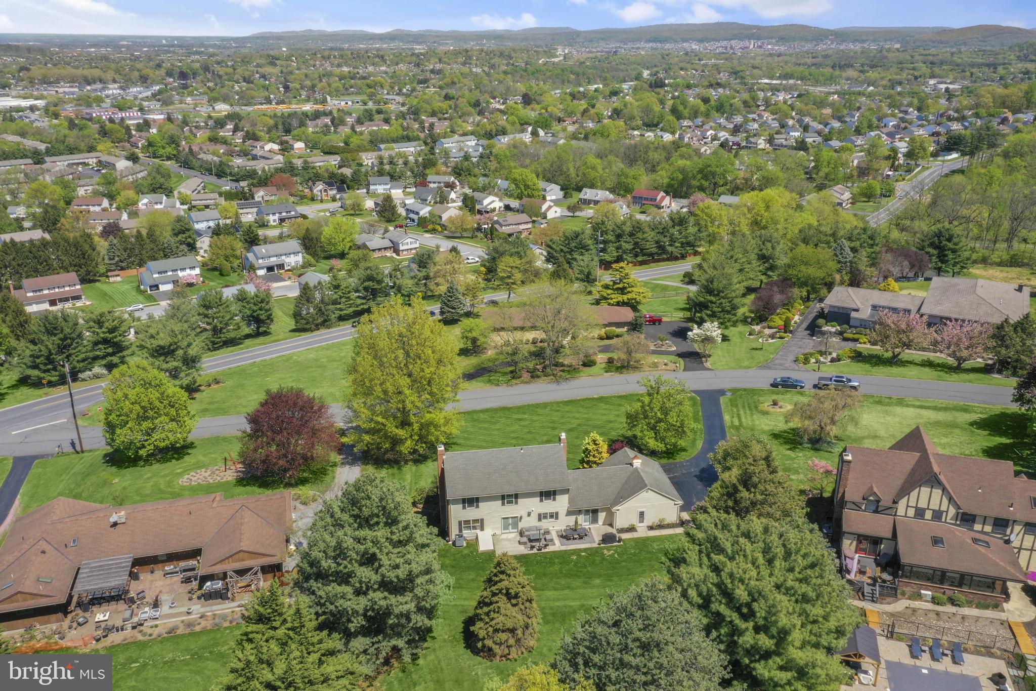 THE OAKS - Residential