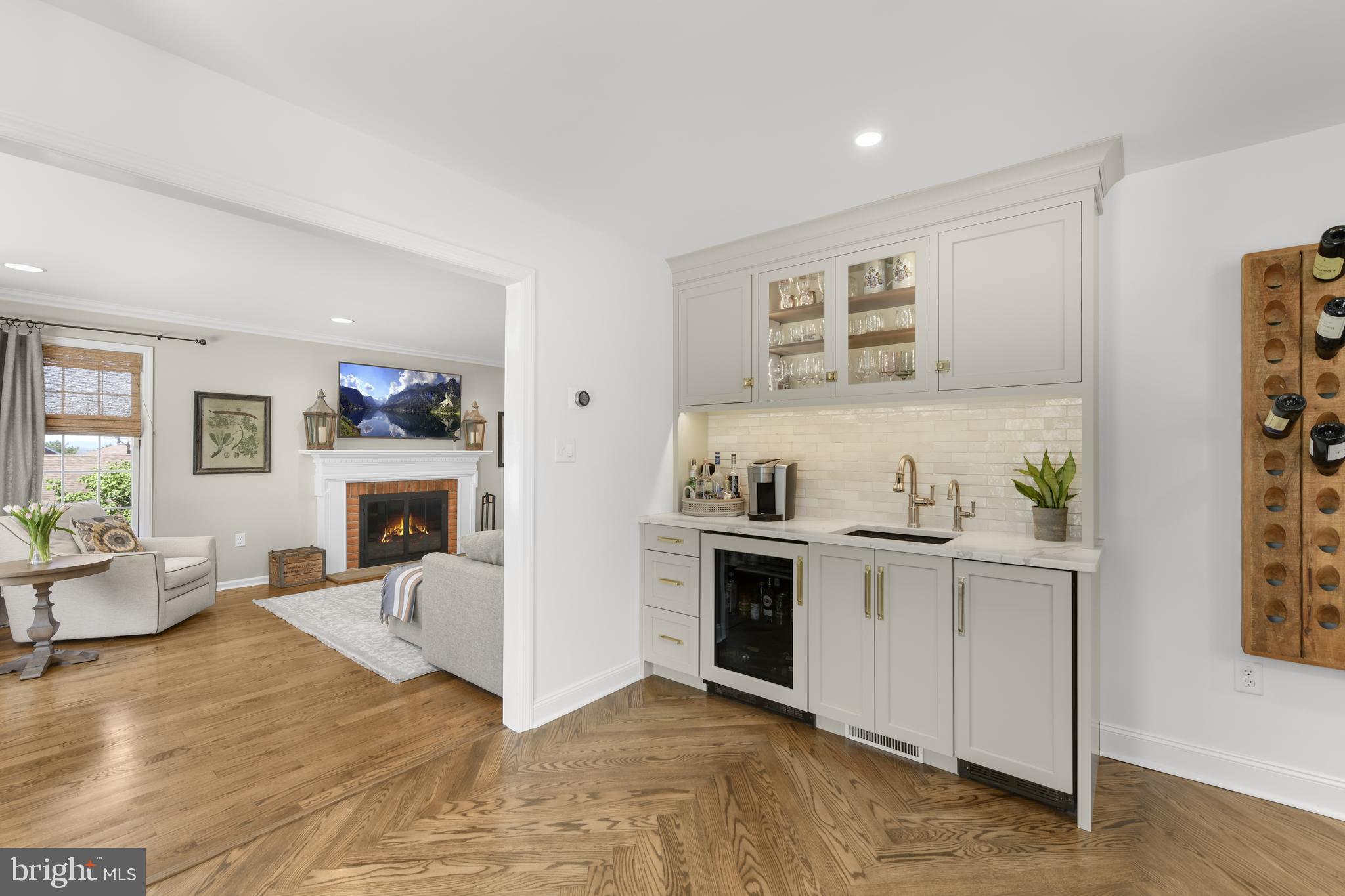 THE OAKS - Residential