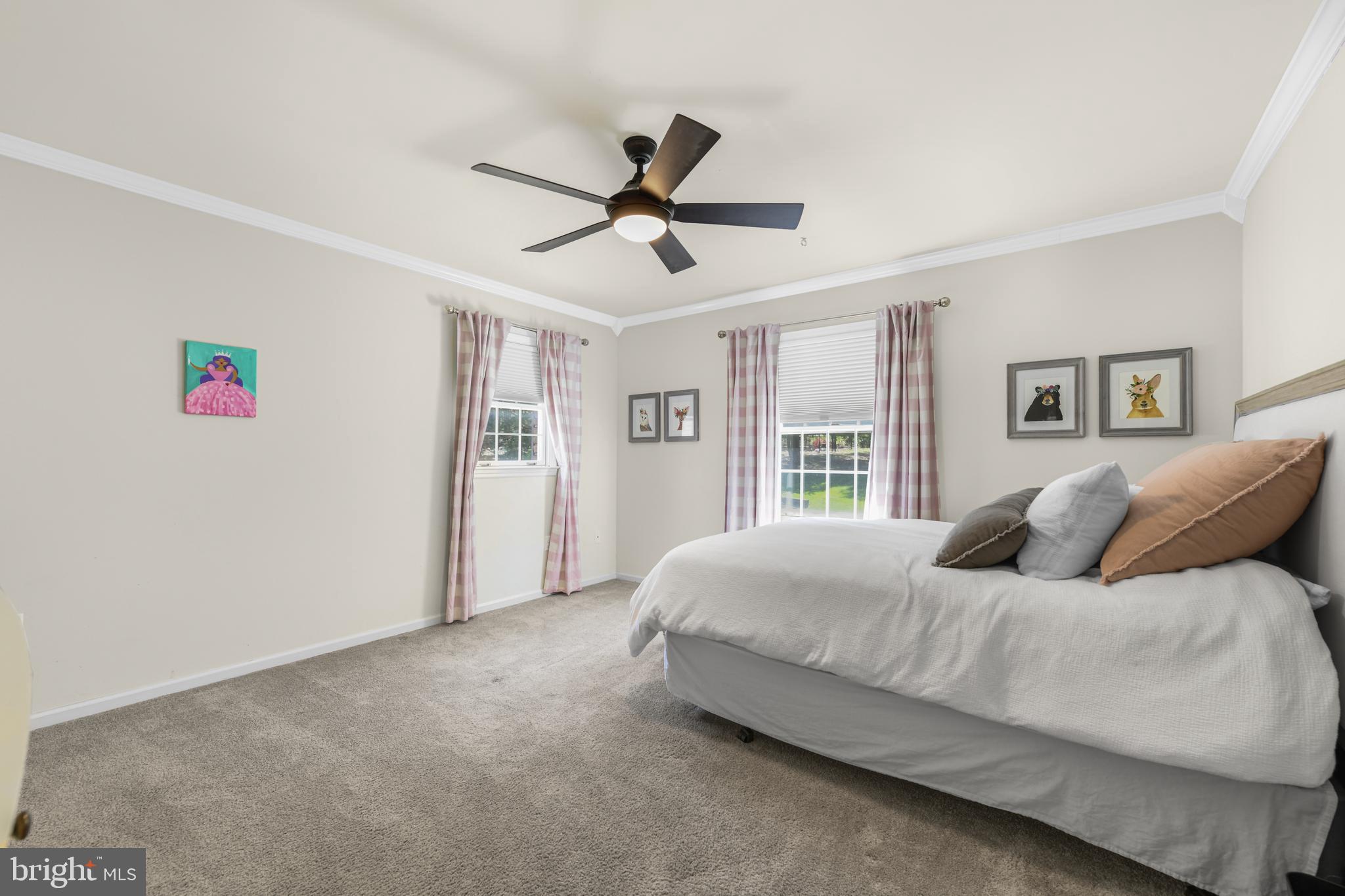 THE OAKS - Residential