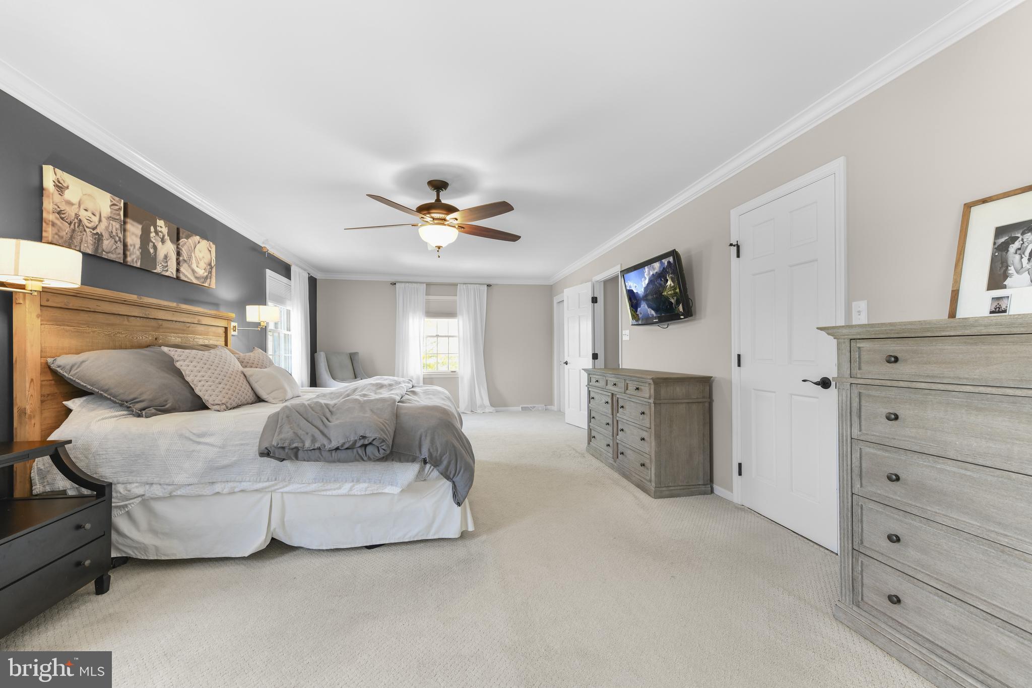 THE OAKS - Residential