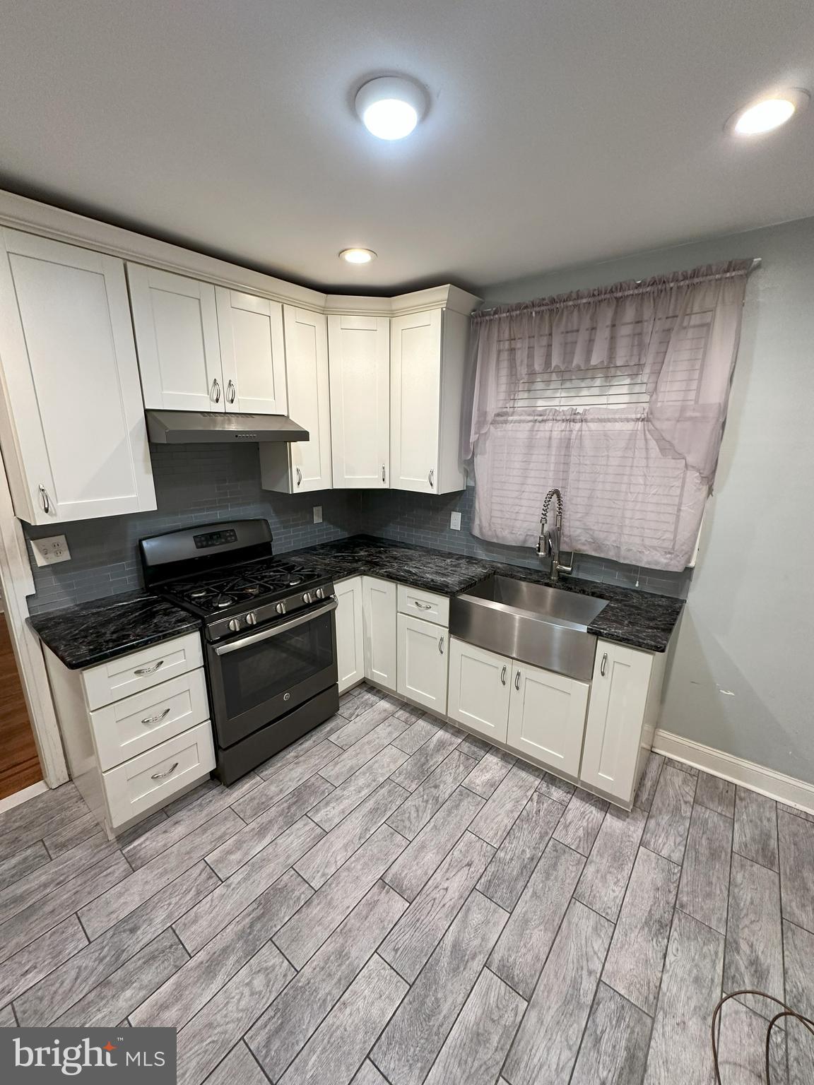 FRANKFORD - Residential