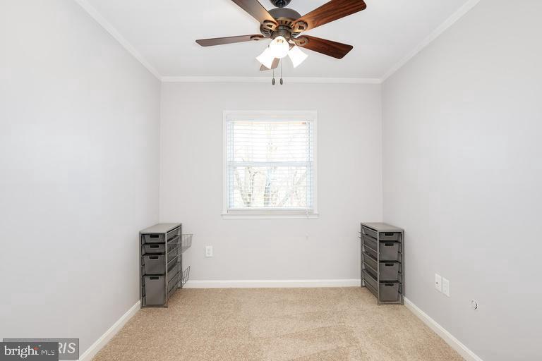 LONDON TOWNE - Residential Lease