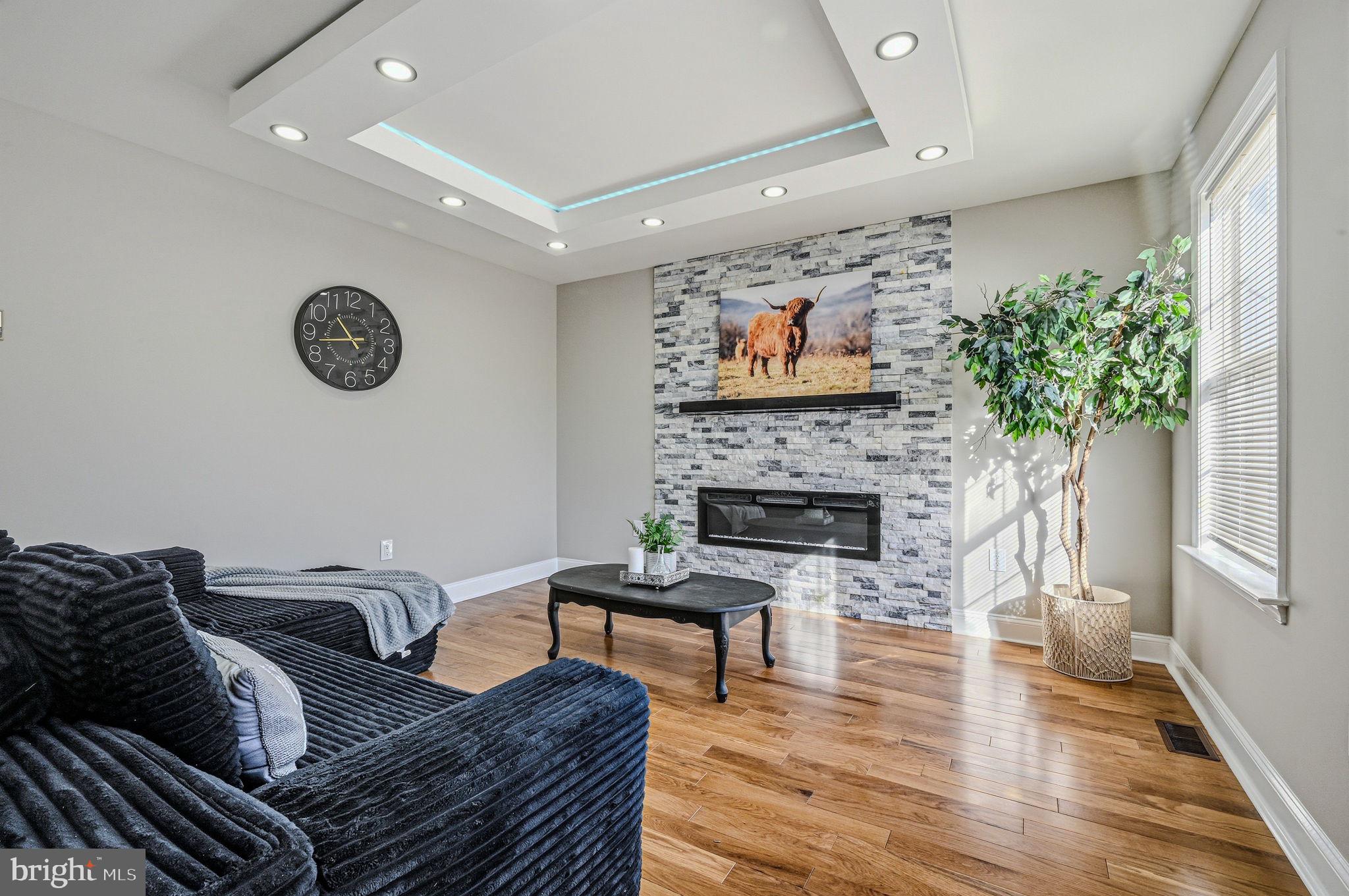 SALEM TRACE - Residential