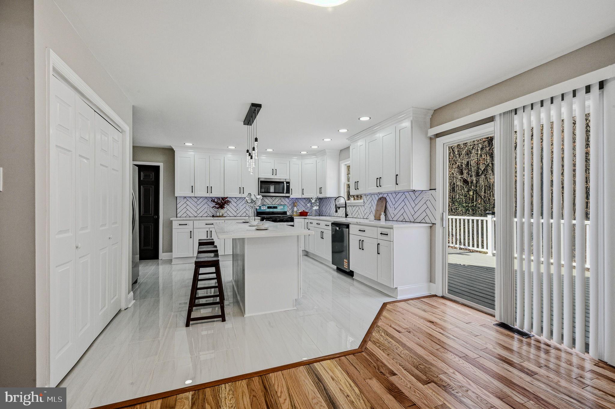 SALEM TRACE - Residential