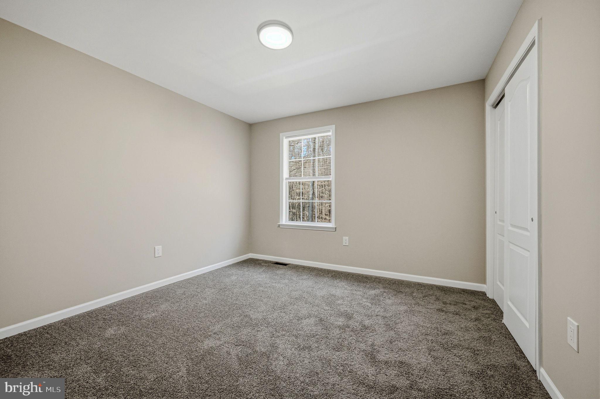 SALEM TRACE - Residential