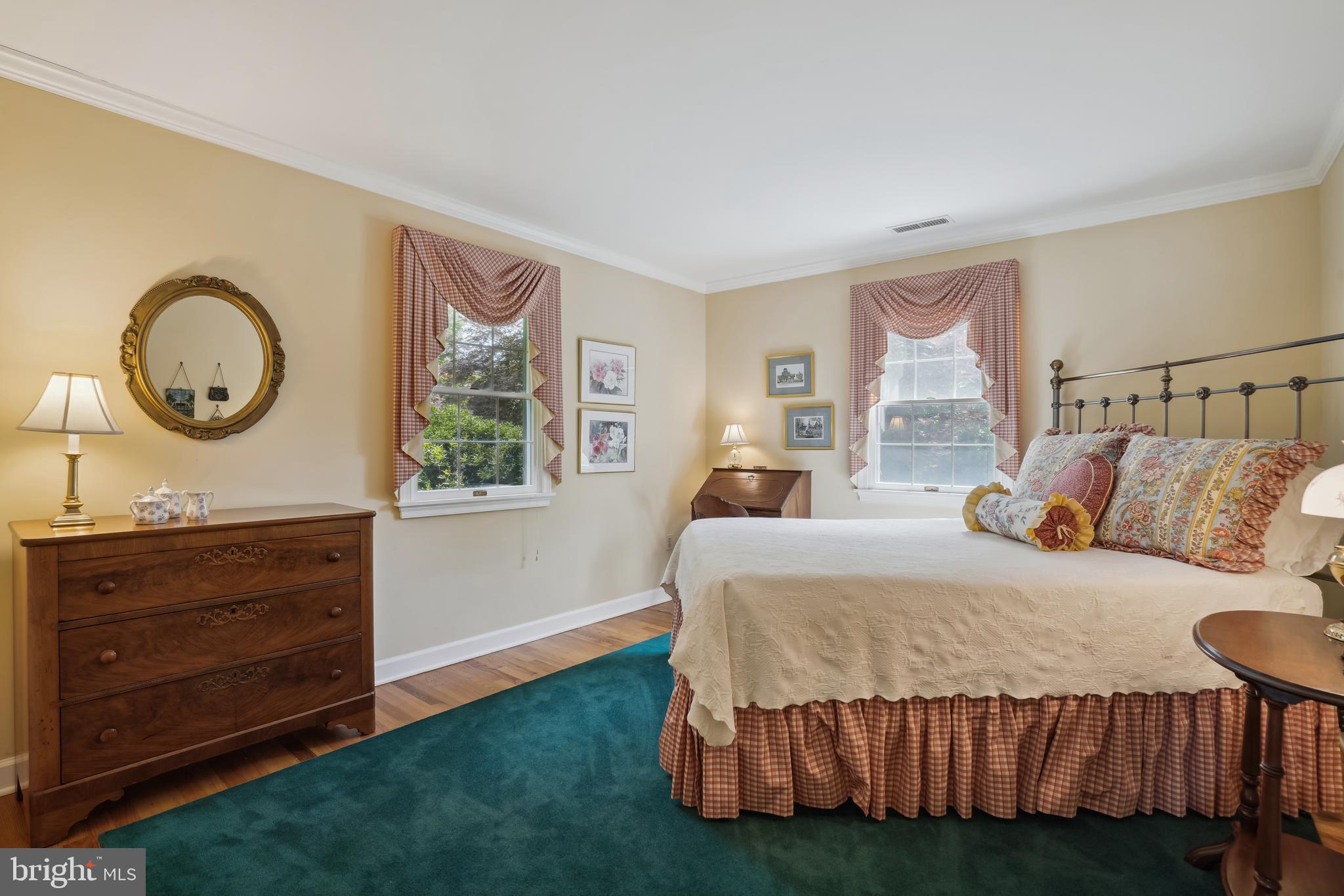 ROYAL OAK - Residential