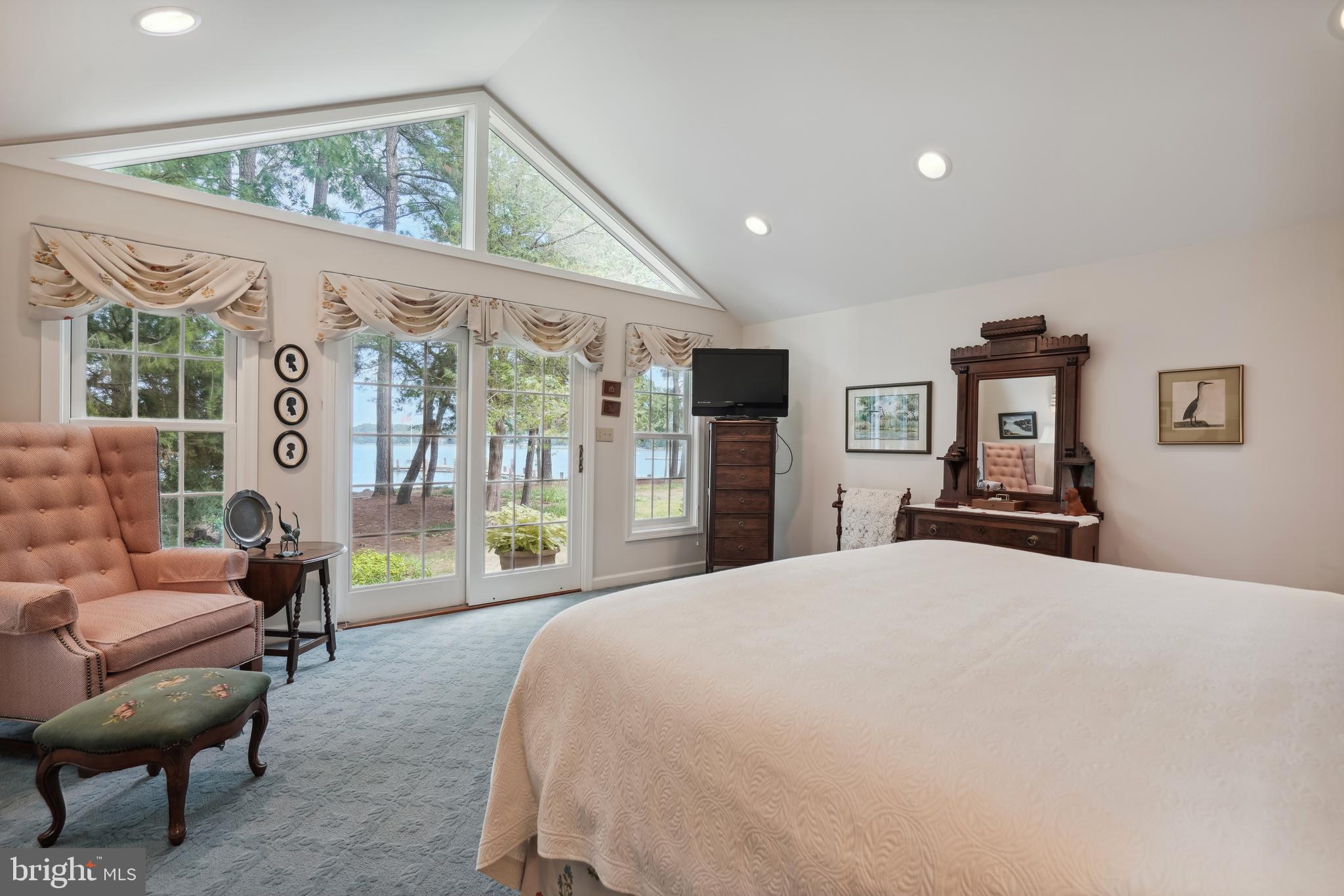 ROYAL OAK - Residential