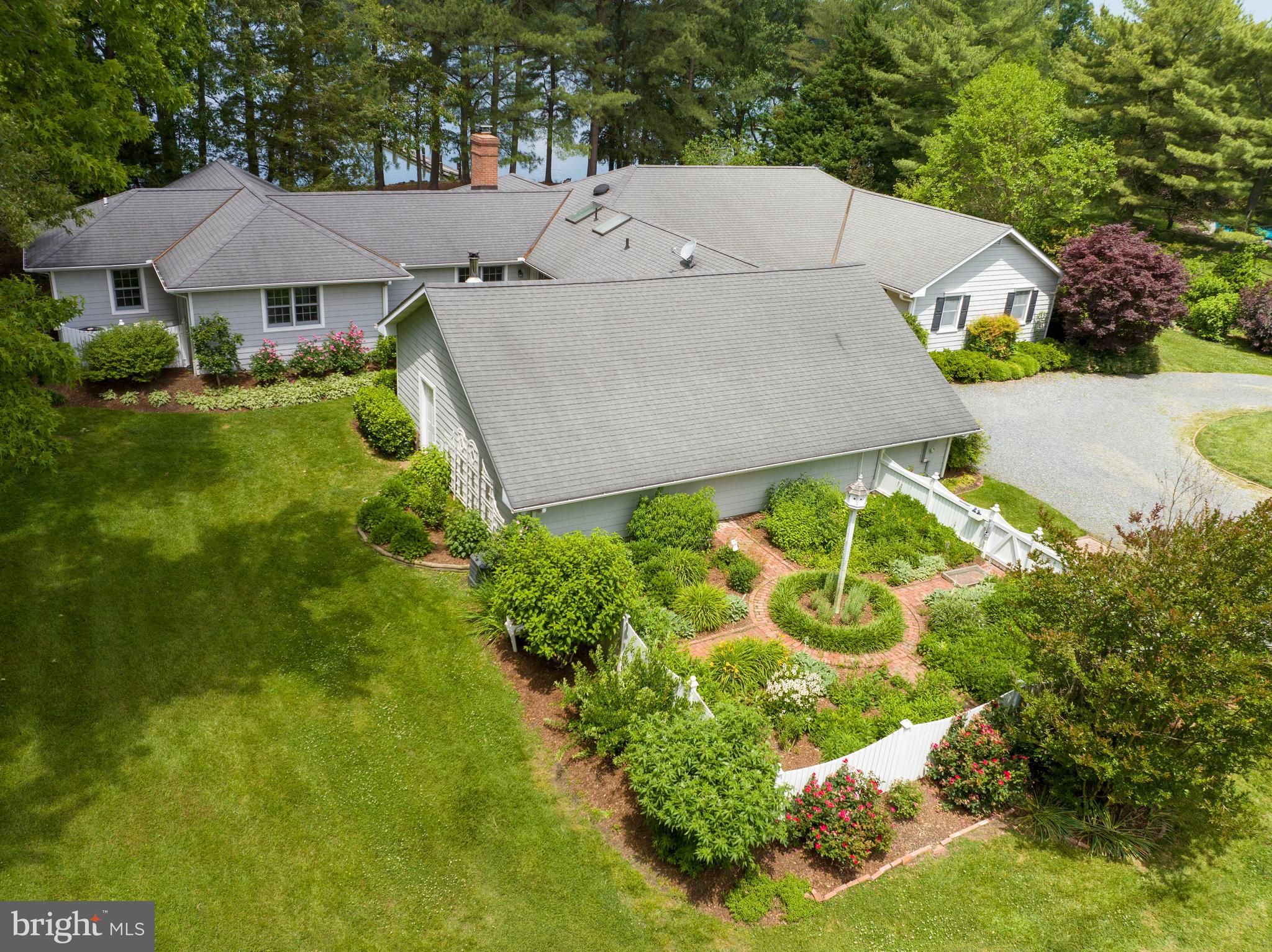 ROYAL OAK - Residential