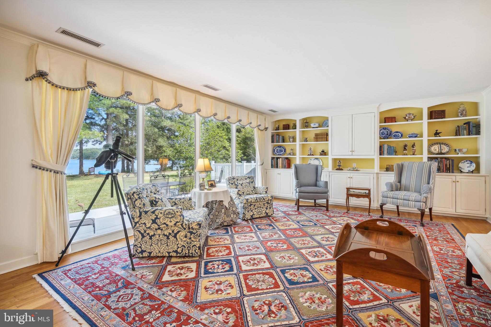 ROYAL OAK - Residential