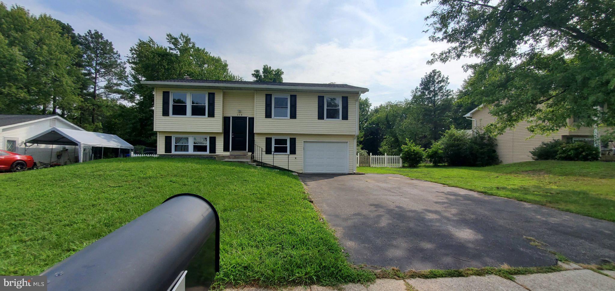 229 BARKSDALE AVENUE