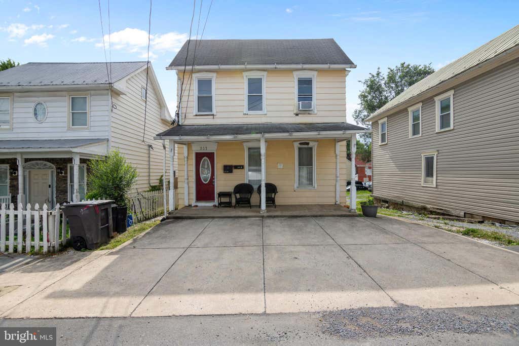 Photo of 311 Boyd Avenue, MARTINSBURG, WV 25401 (MLS # WVBE2053644)
