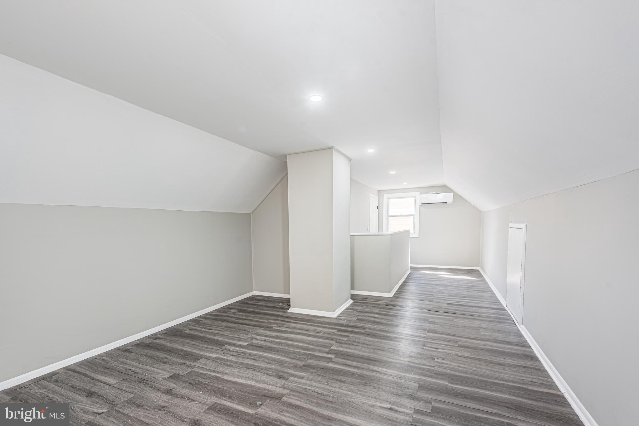 CAMPFIELD GARDENS - Residential