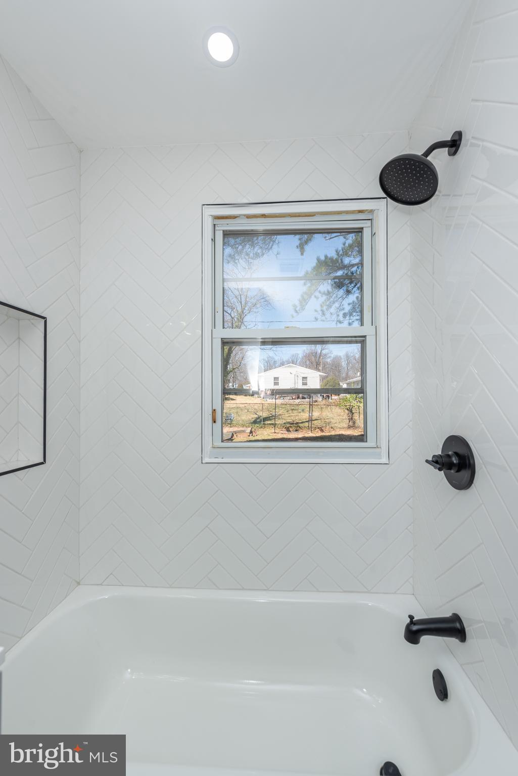 CAMPFIELD GARDENS - Residential