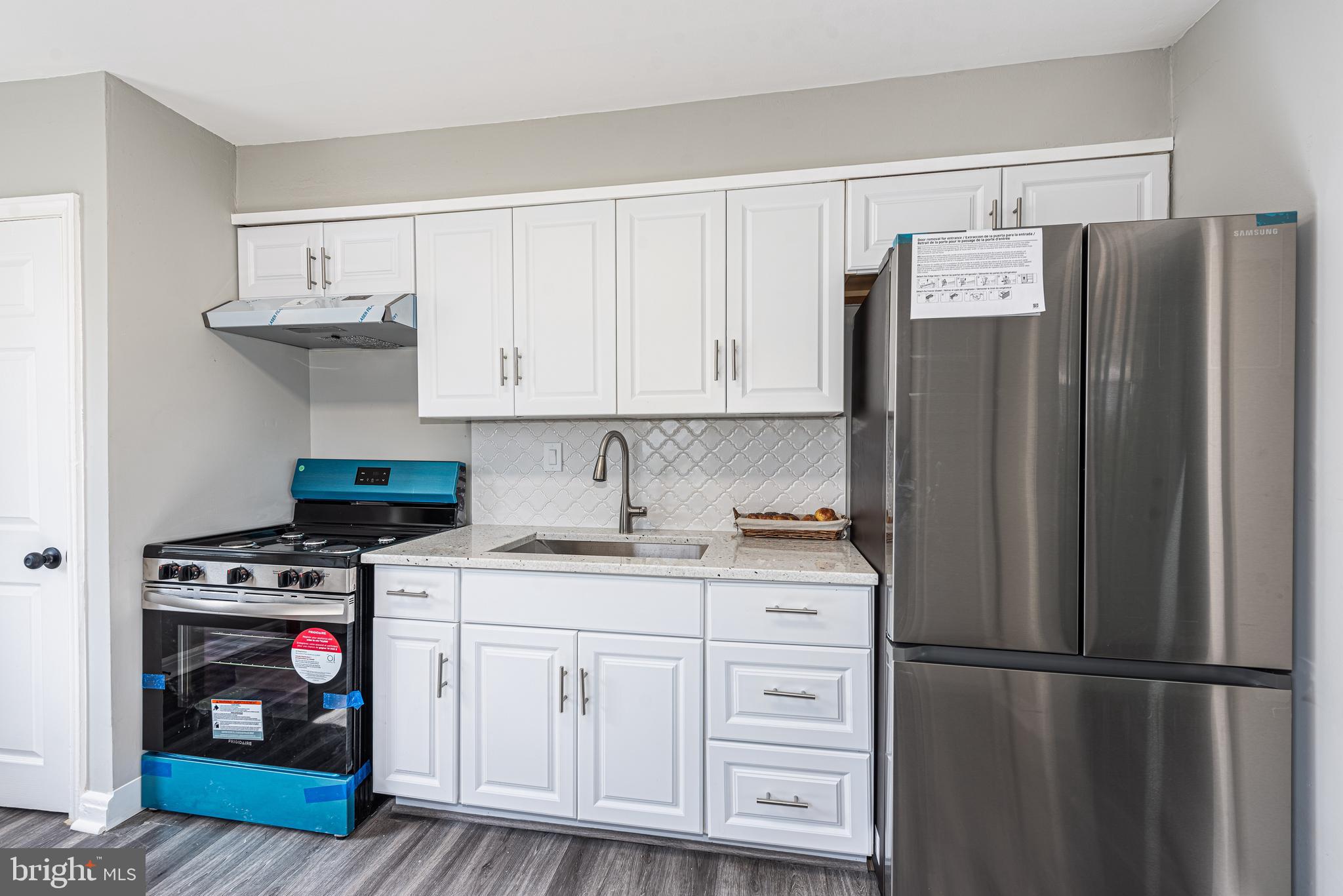 CAMPFIELD GARDENS - Residential