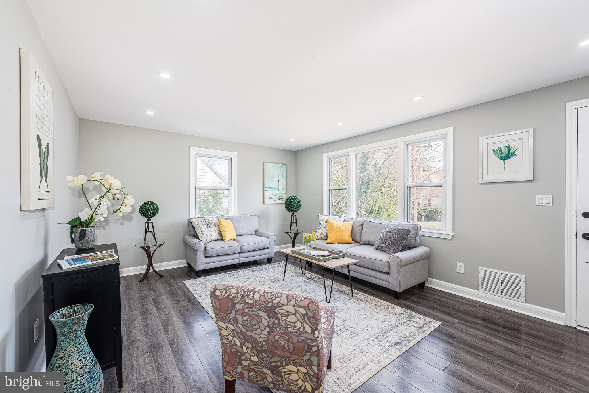 CAMPFIELD GARDENS - Residential