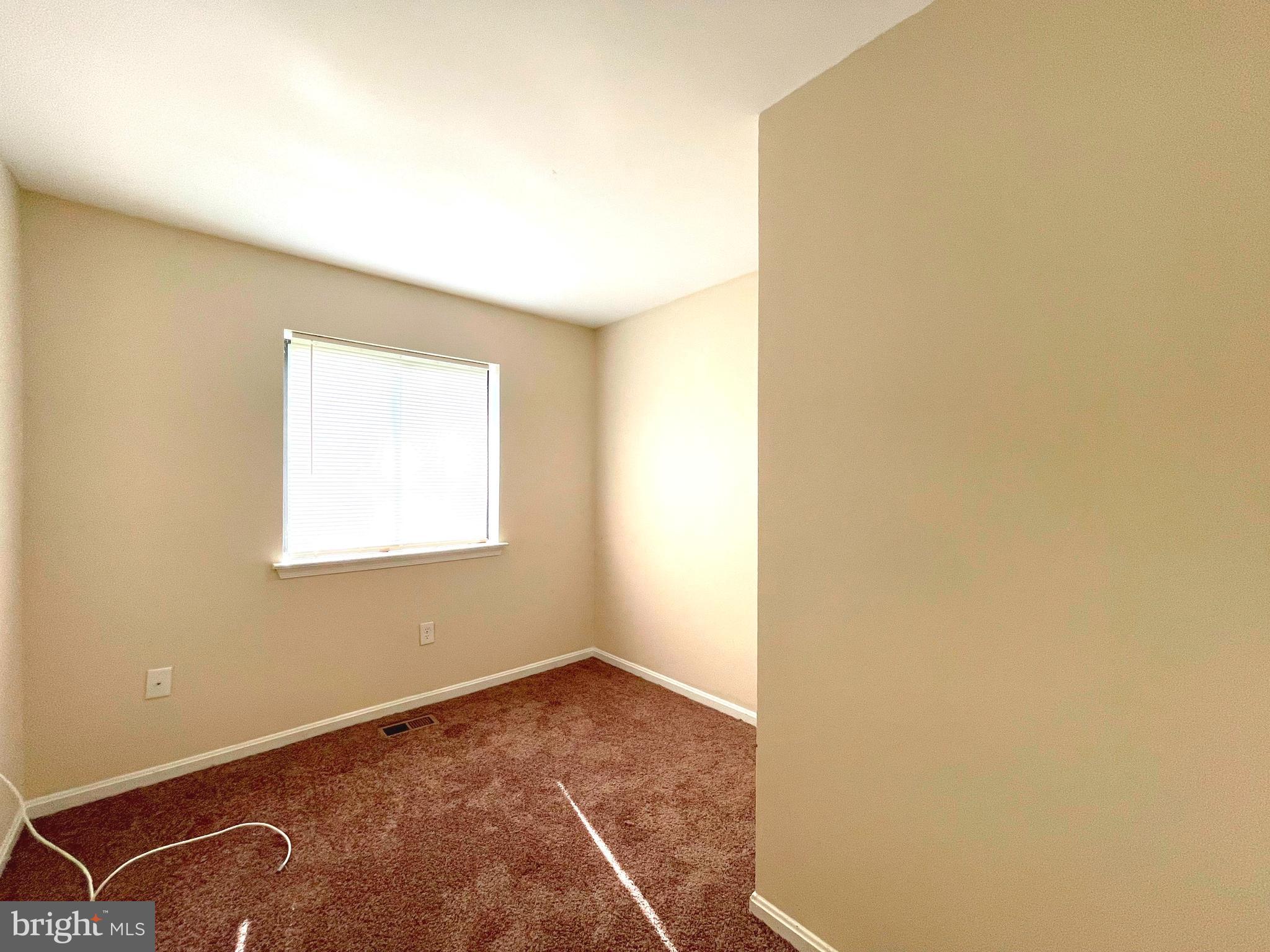 HUNTINGTON NEIGHBORHOOD - Residential Lease