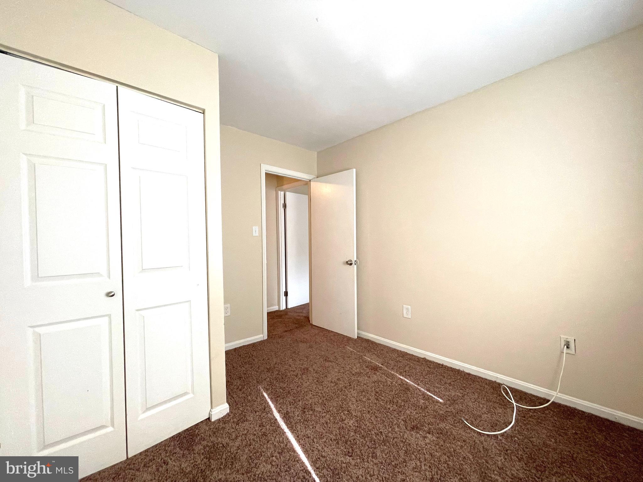 HUNTINGTON NEIGHBORHOOD - Residential Lease