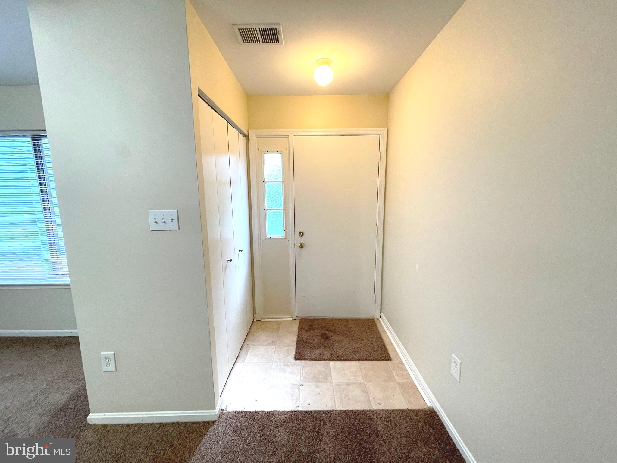 HUNTINGTON NEIGHBORHOOD - Residential Lease