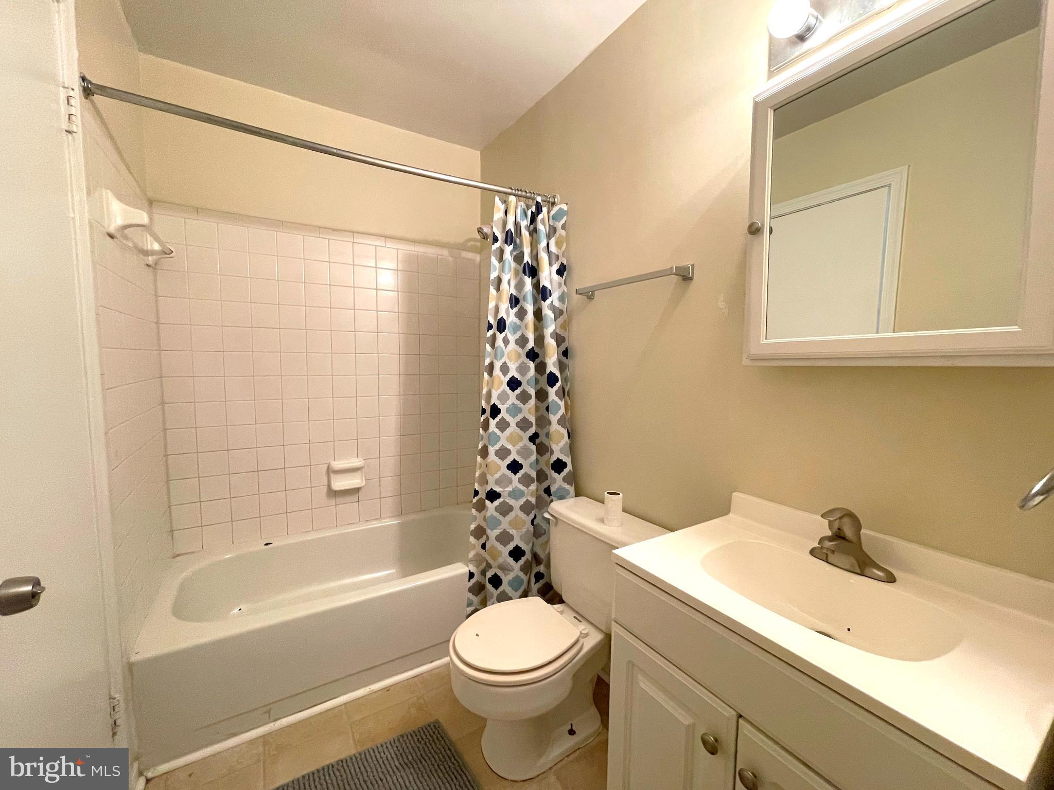 HUNTINGTON NEIGHBORHOOD - Residential Lease