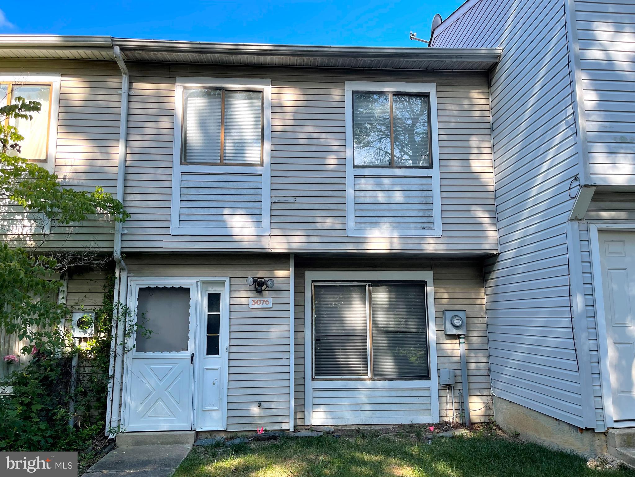 HUNTINGTON NEIGHBORHOOD - Residential Lease