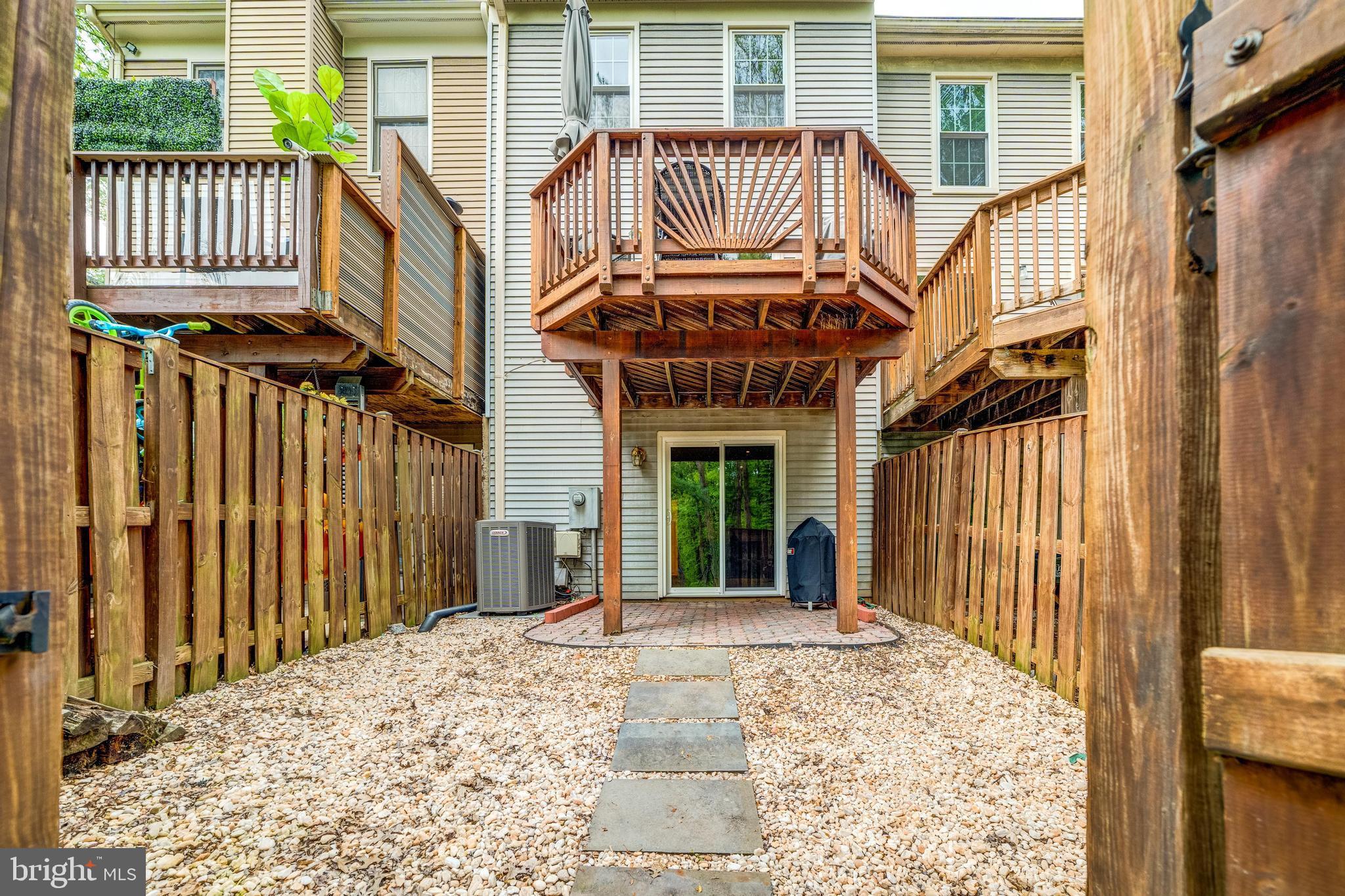 SPRINGFIELD OAKS - Residential