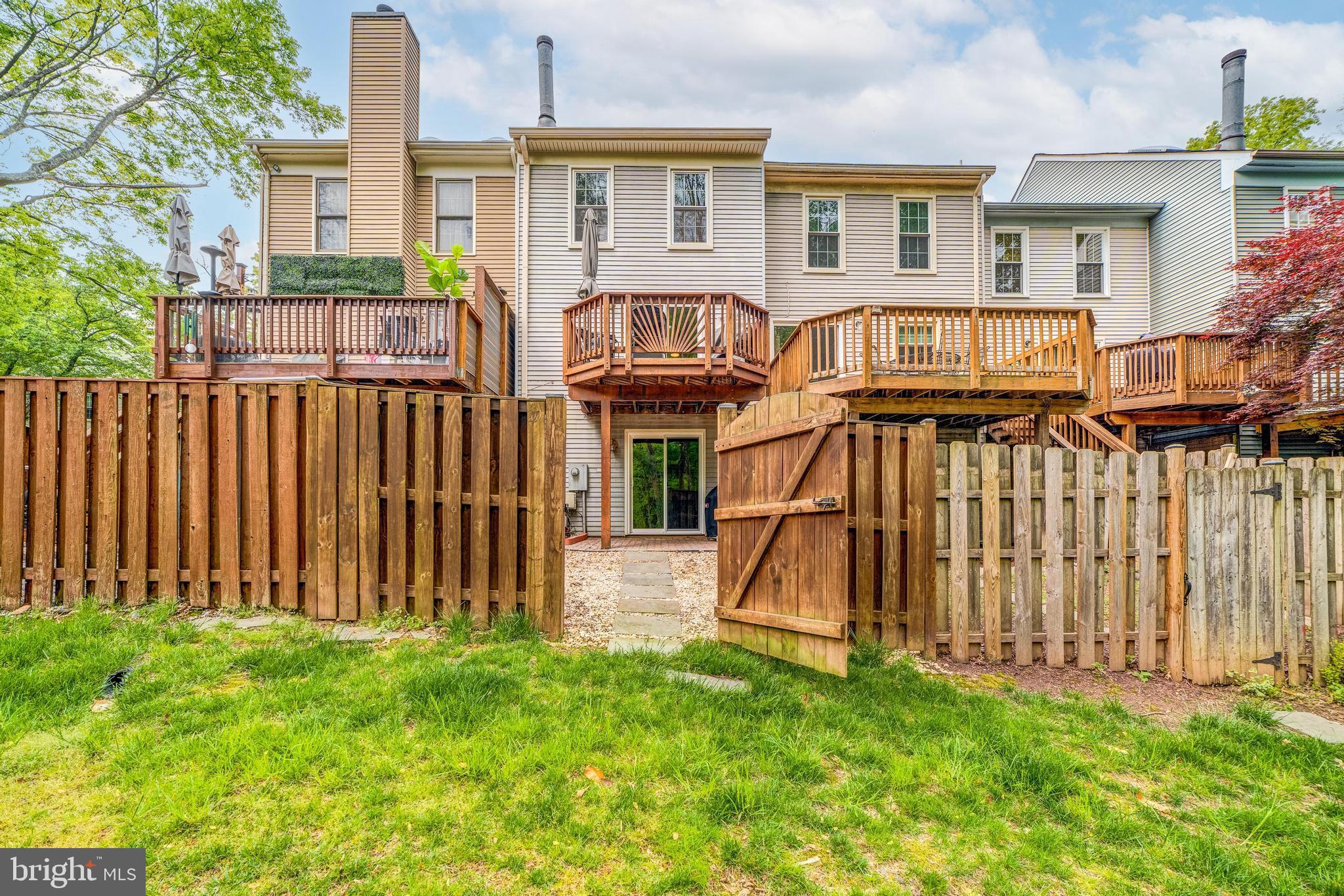 SPRINGFIELD OAKS - Residential