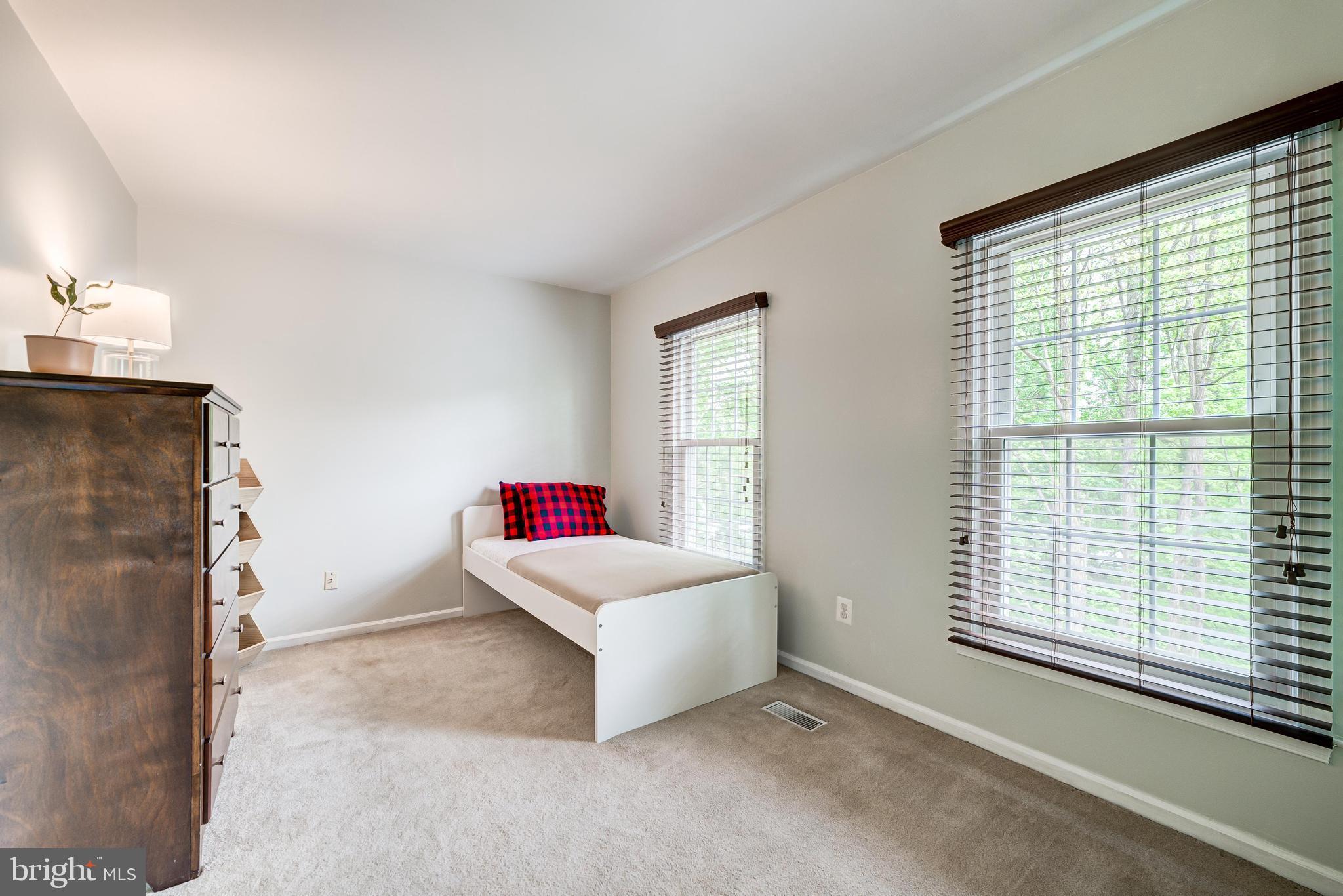 SPRINGFIELD OAKS - Residential