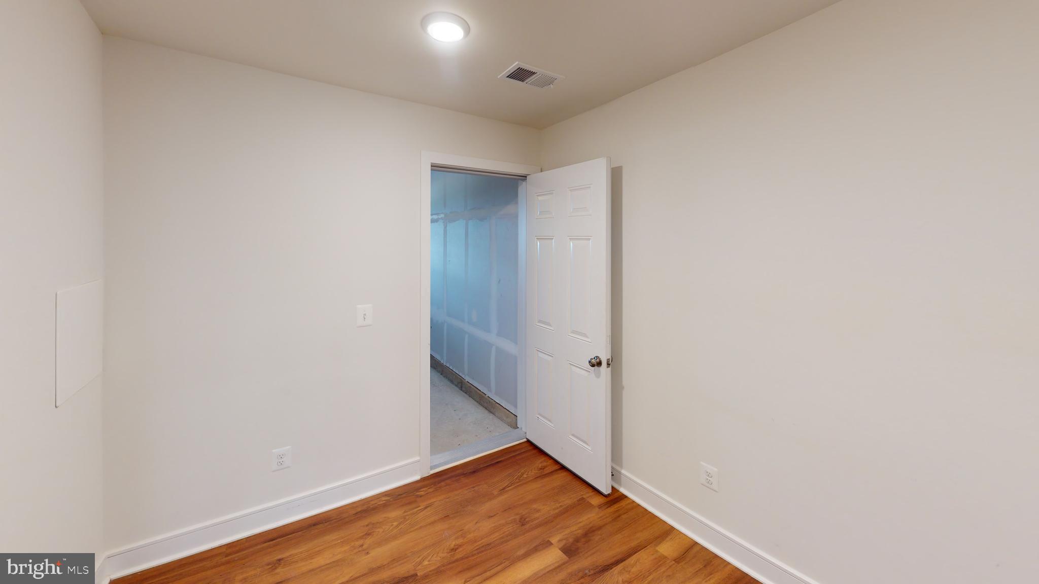 STONE MILL - Residential Lease