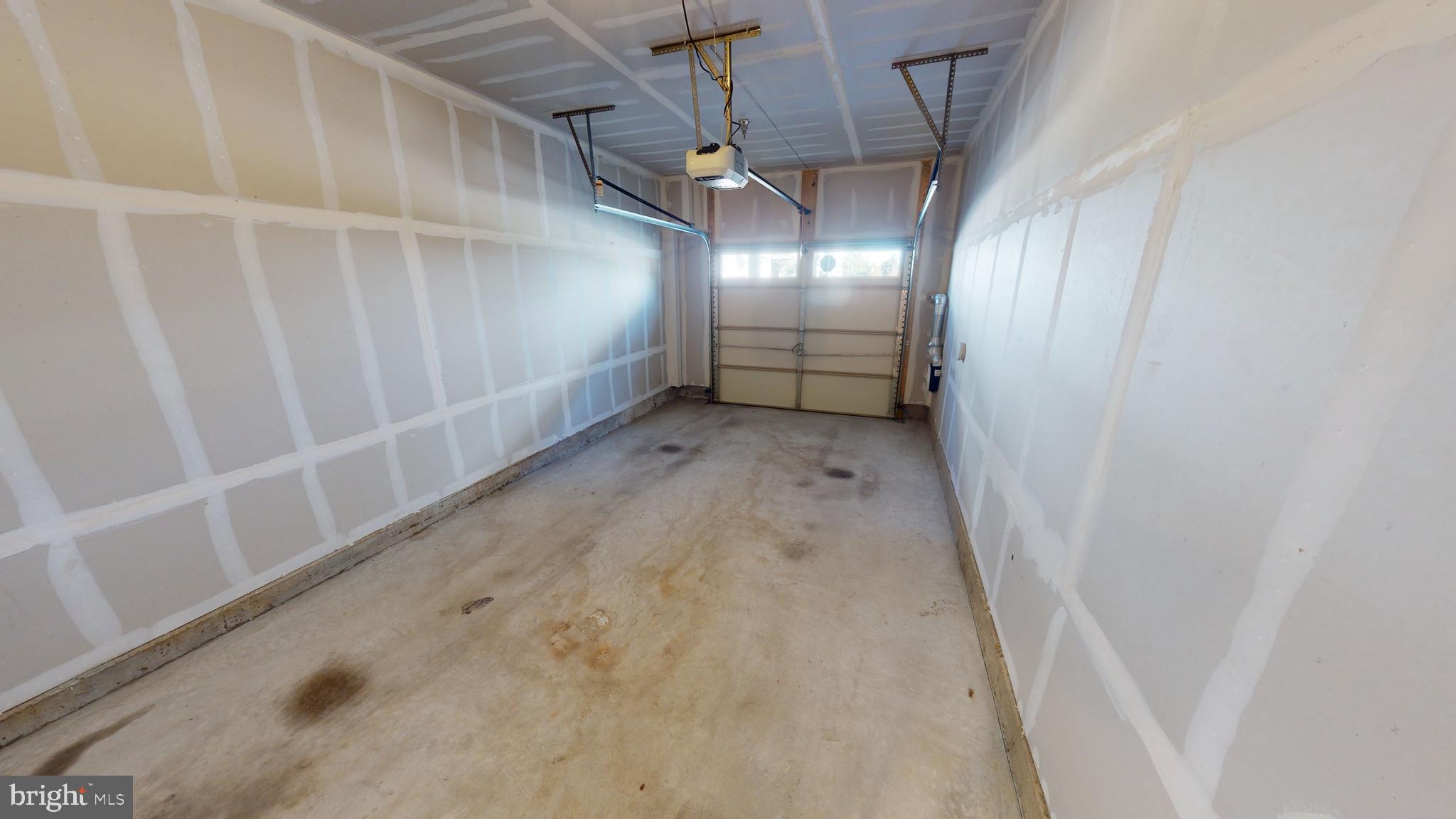 STONE MILL - Residential Lease