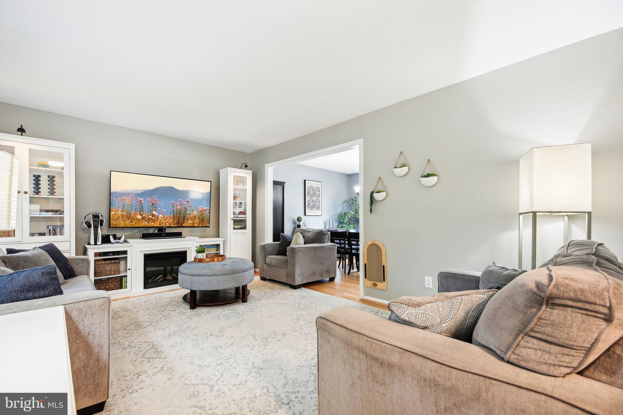 VILLAGE OF LONG REACH - Residential