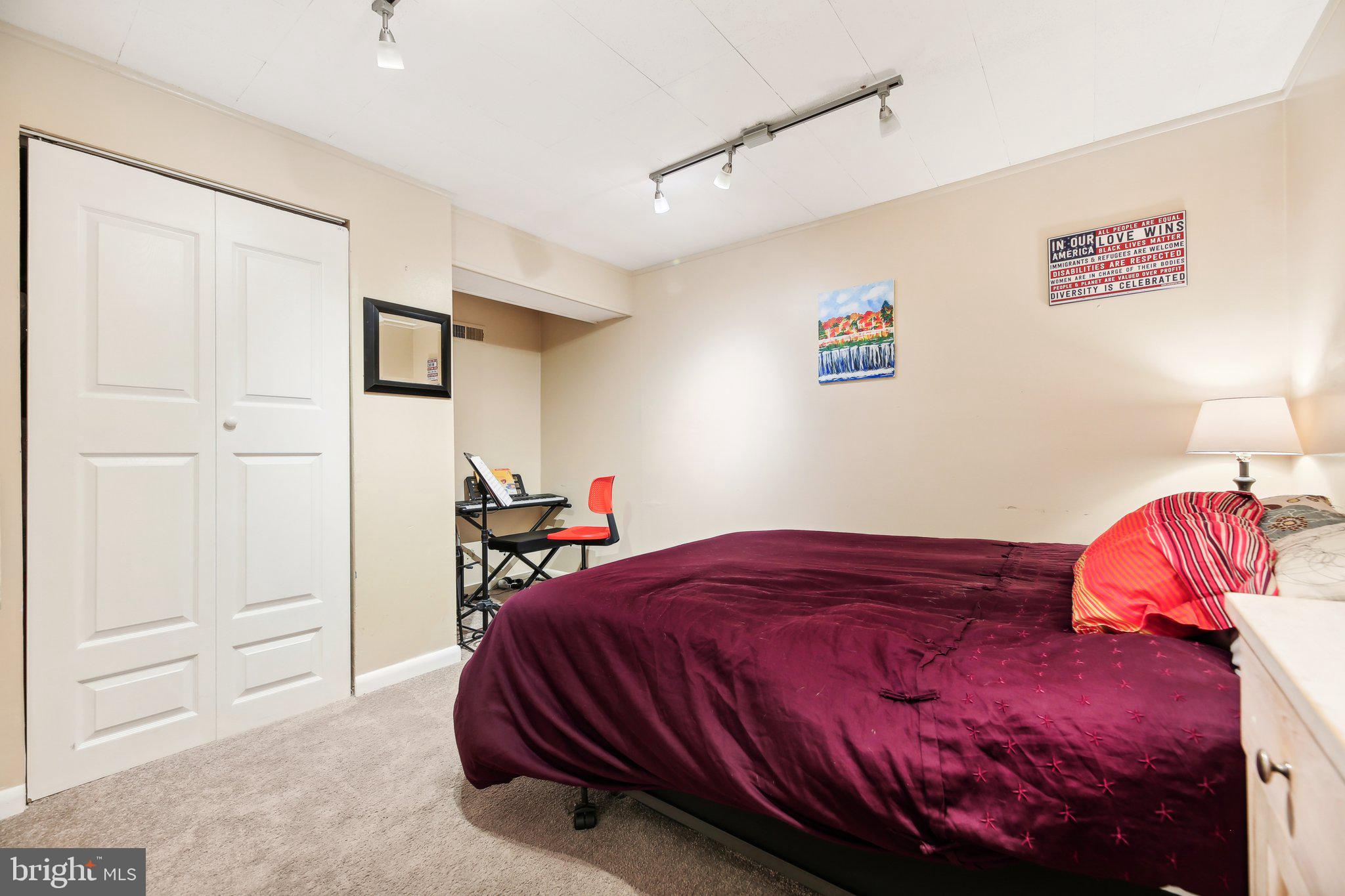 VILLAGE OF LONG REACH - Residential