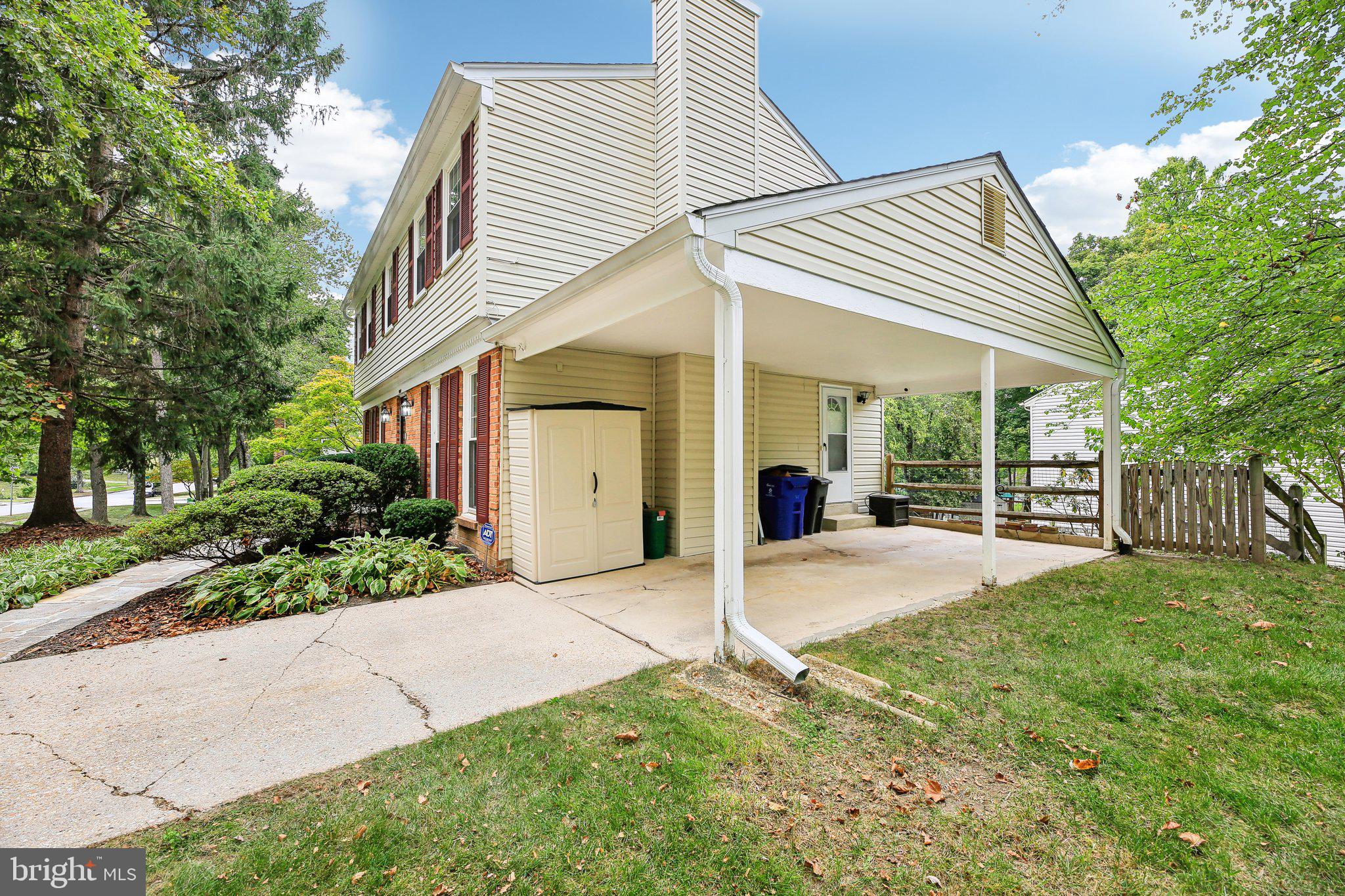 VILLAGE OF LONG REACH - Residential