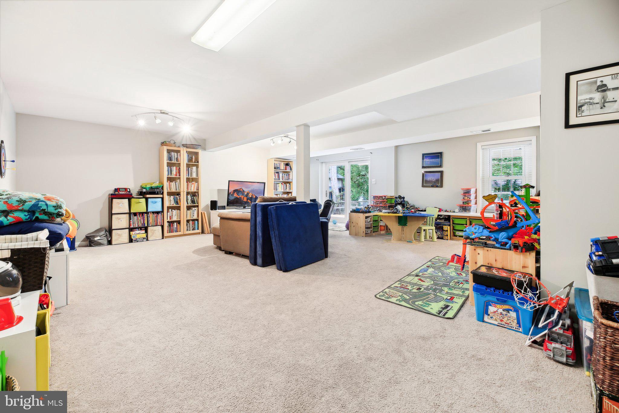 VILLAGE OF LONG REACH - Residential