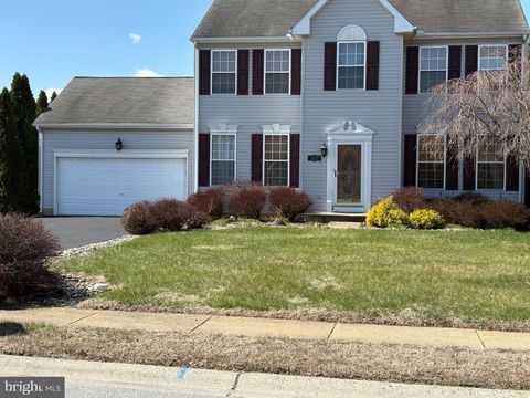 Photo of 102 Riveredge Drive, NEW CASTLE, DE 19720 (MLS # DENC2099884)