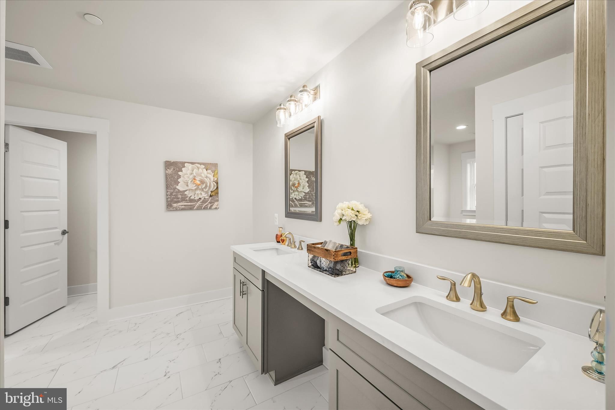 SHAMROCK ESTATES - Residential