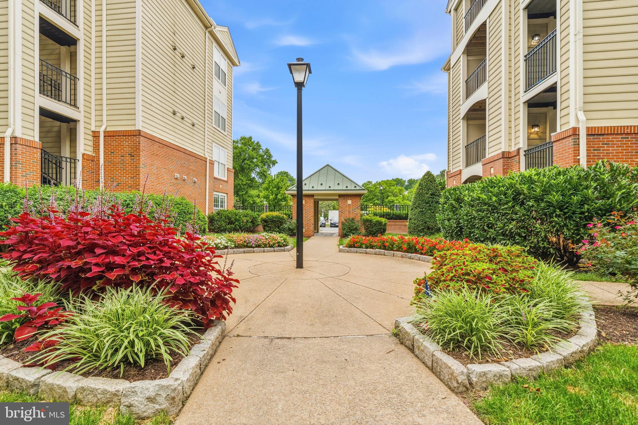 1100 QUAKER HILL DRIVE 129