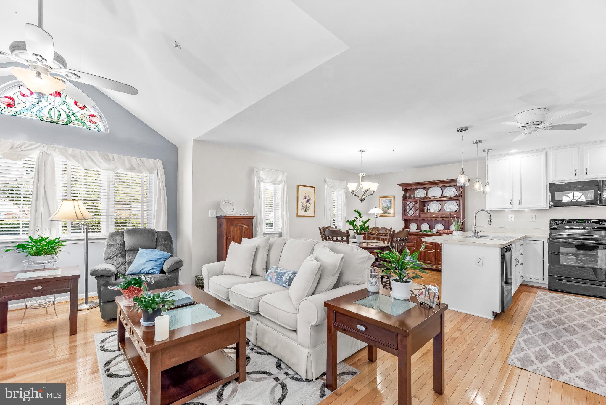 408 WESTLAKE BOULEVARD 34
