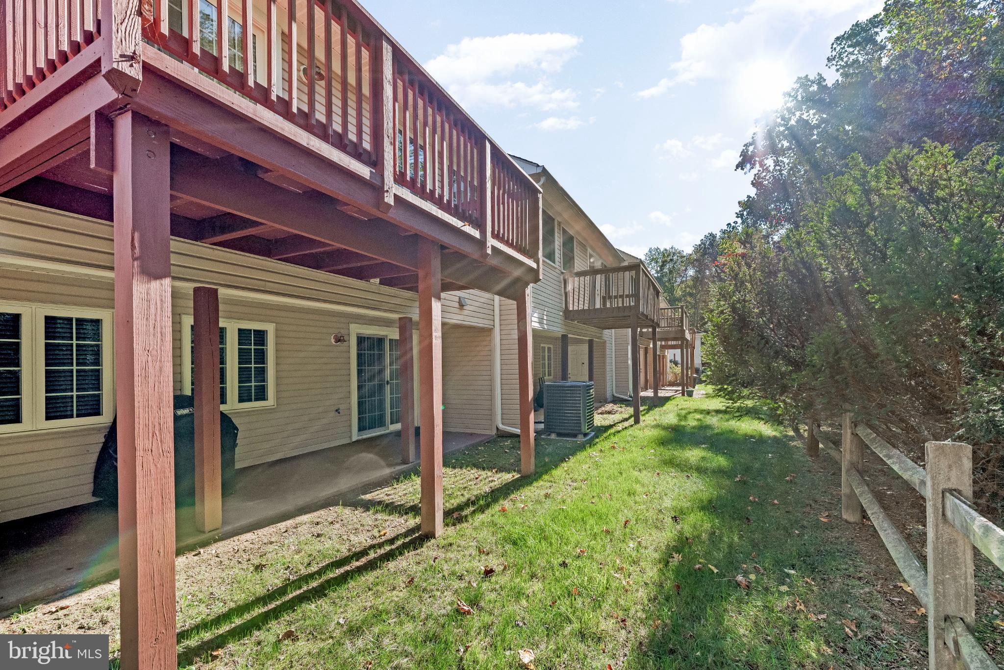 408 WESTLAKE BOULEVARD 34