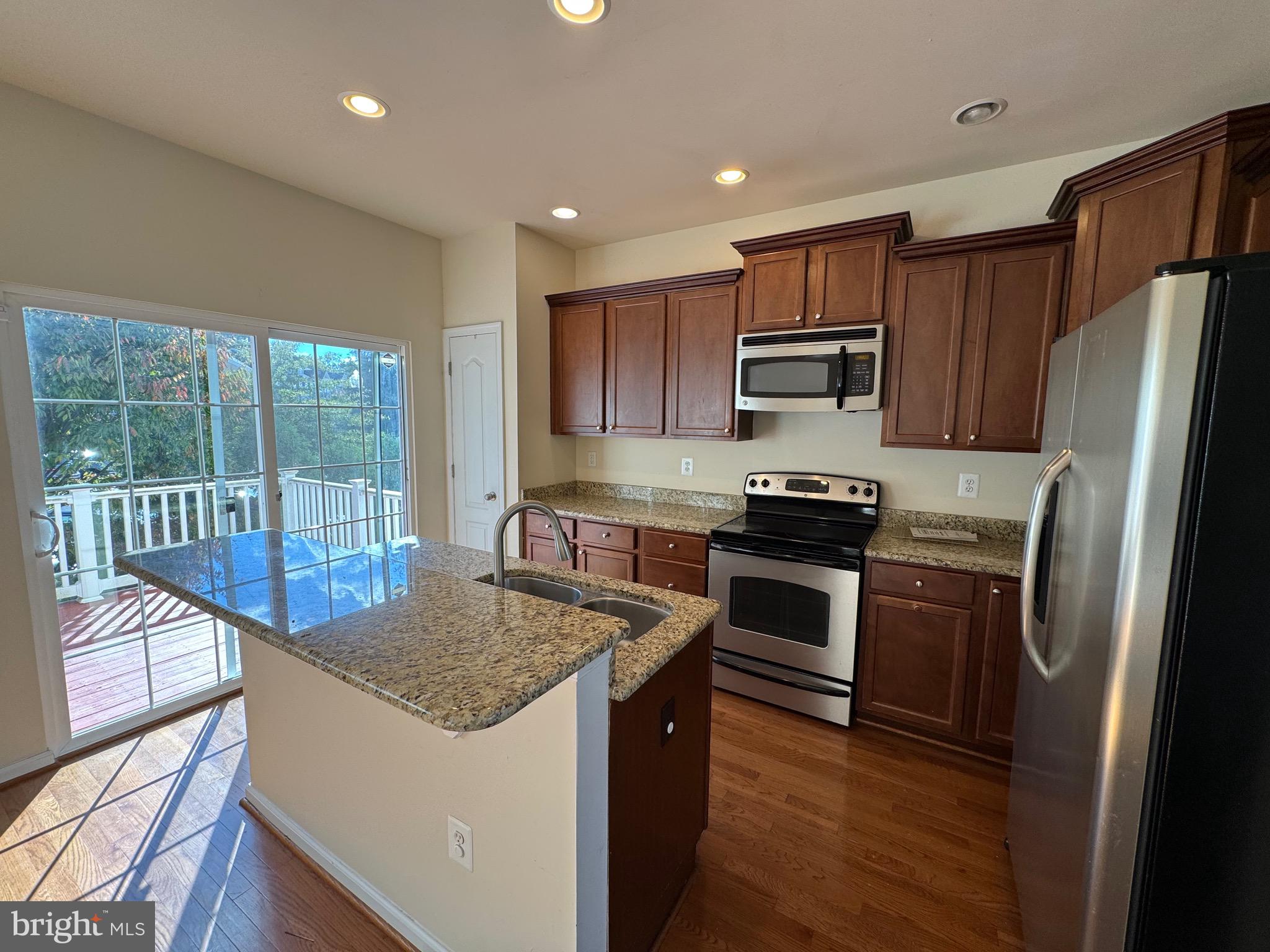 FIELDSTONE FARM - Residential Lease