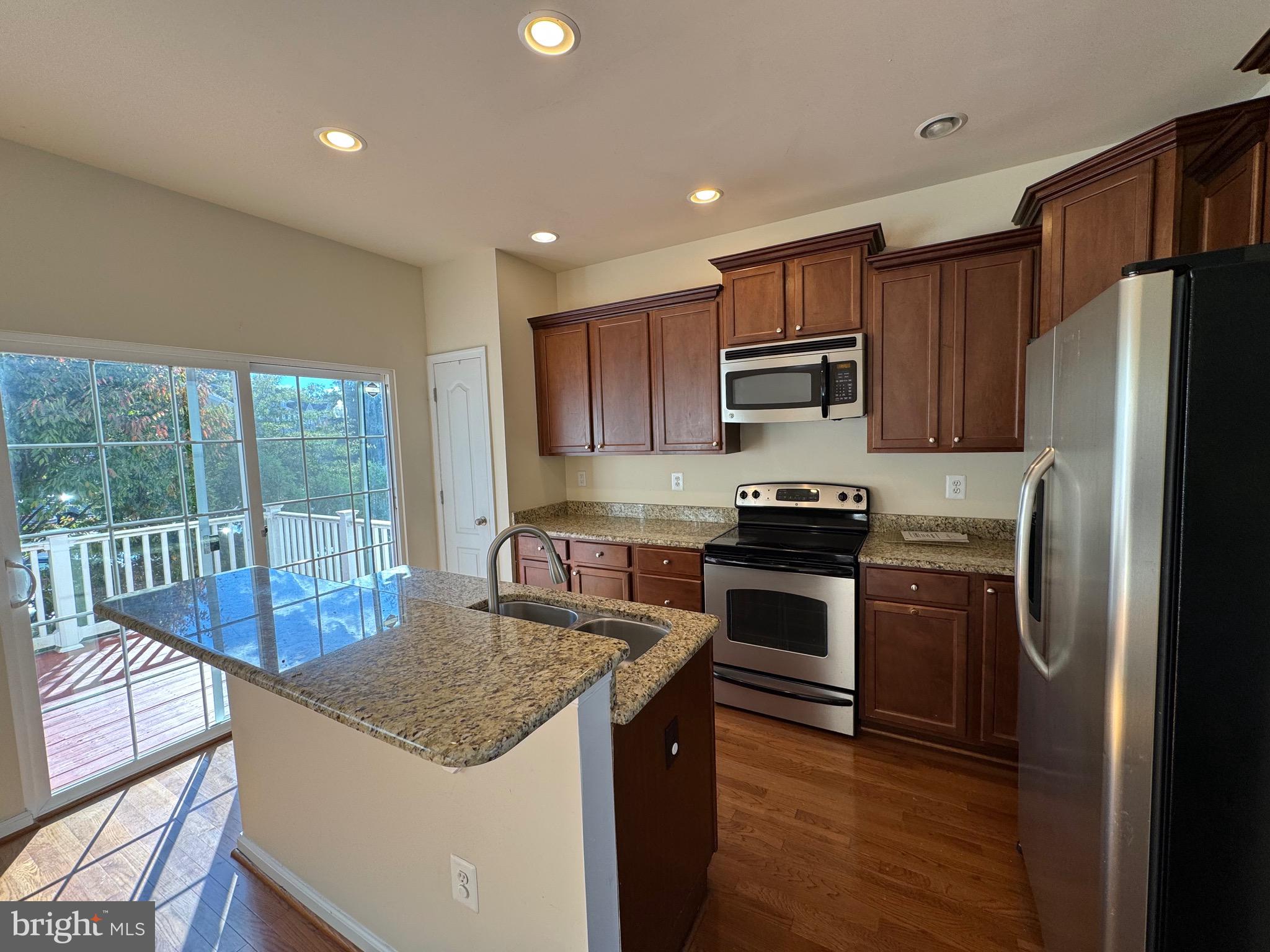 FIELDSTONE FARM - Residential Lease