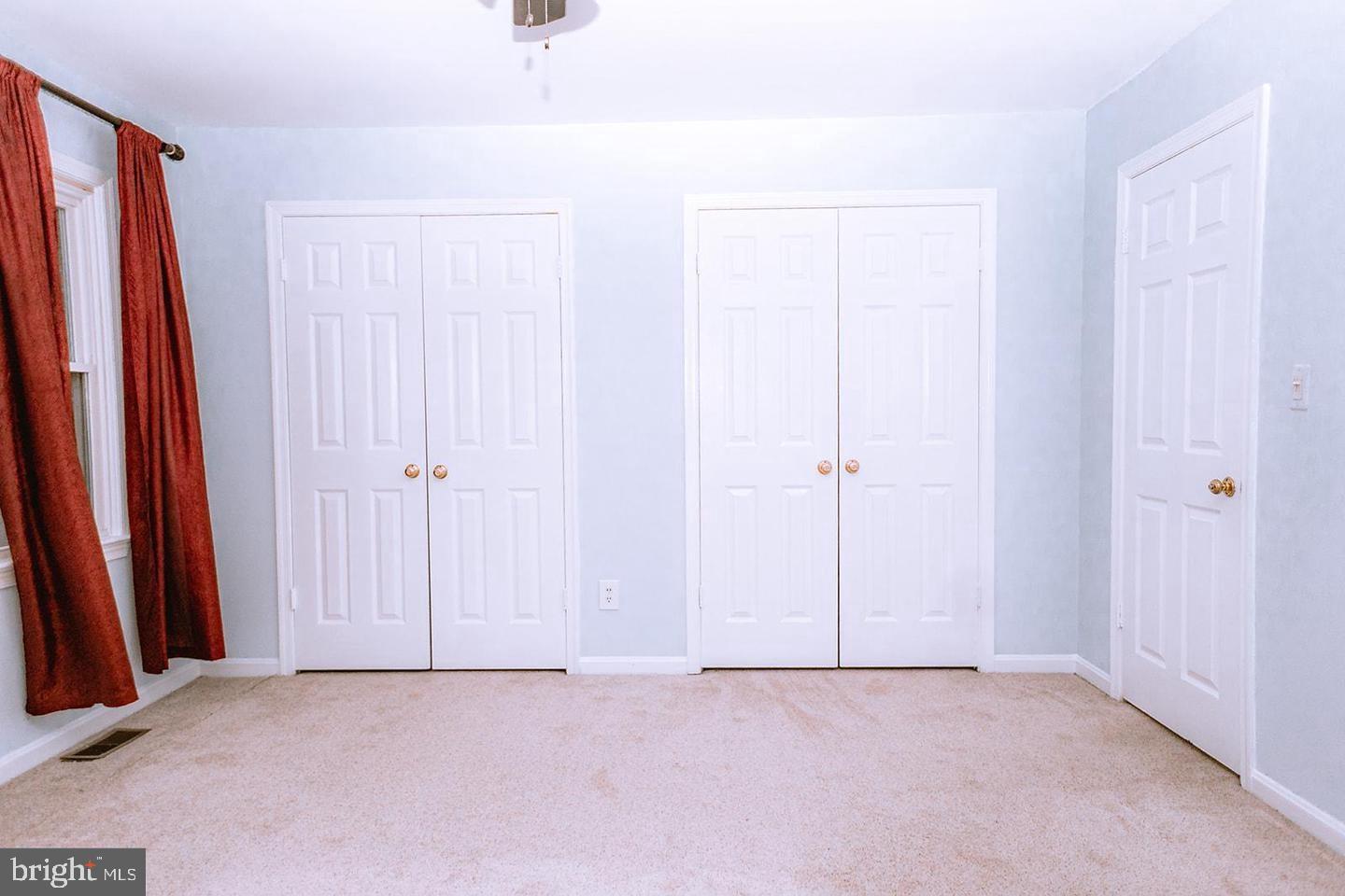 MANOR VILLAGE - Residential