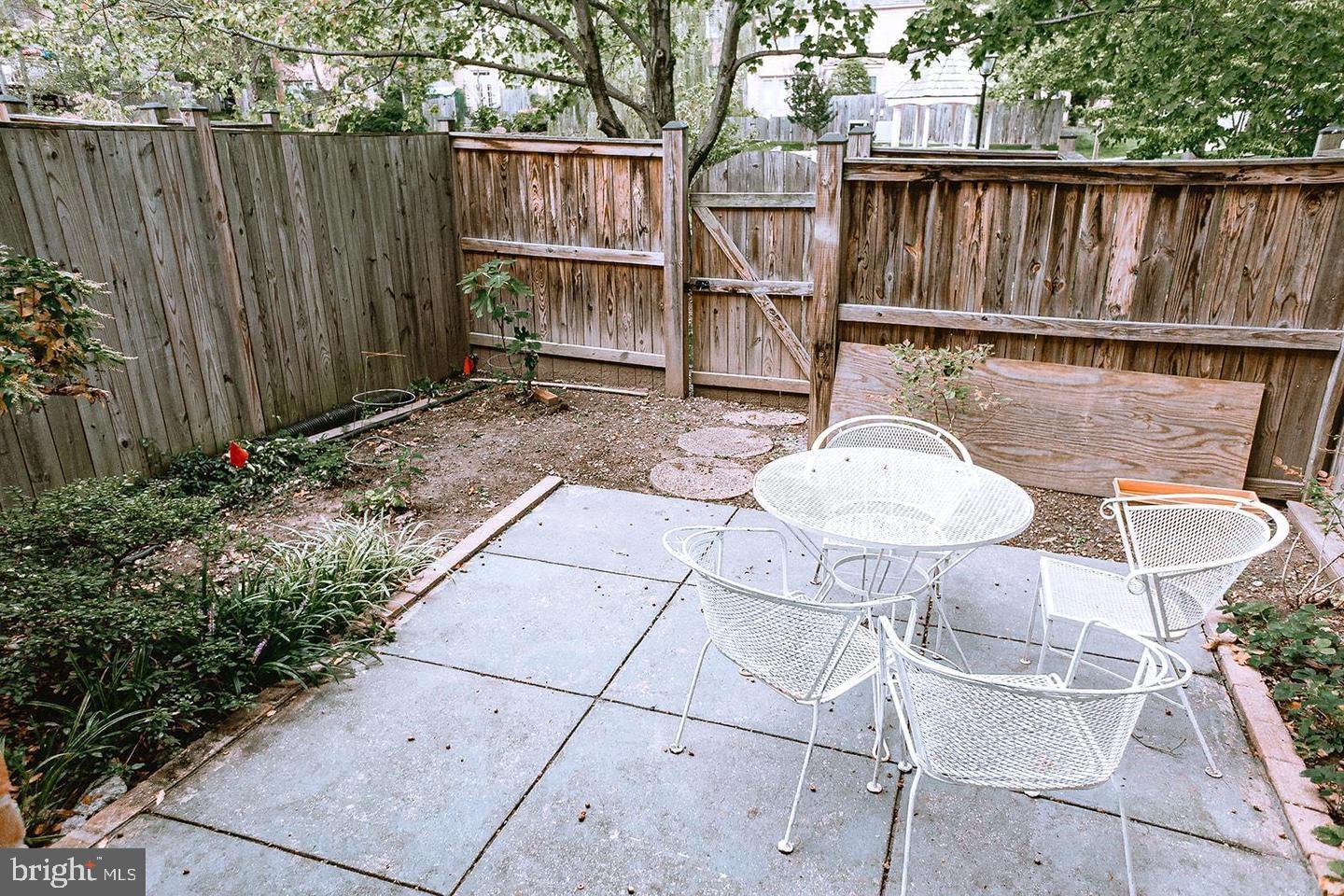 MANOR VILLAGE - Residential