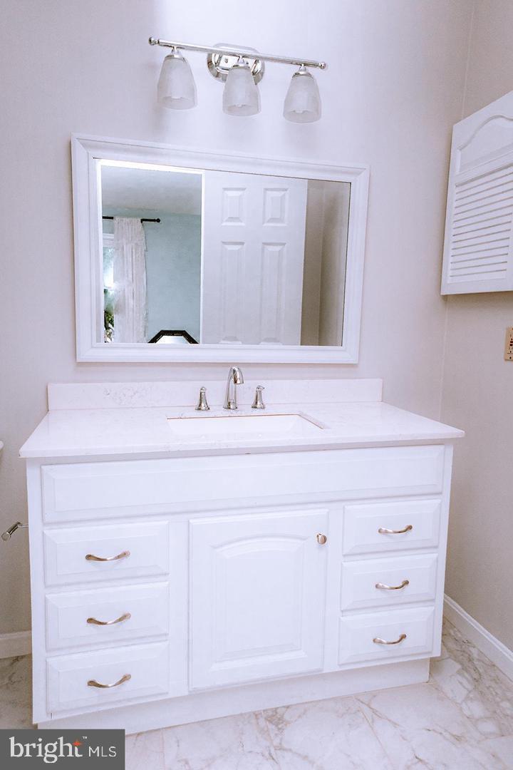 MANOR VILLAGE - Residential