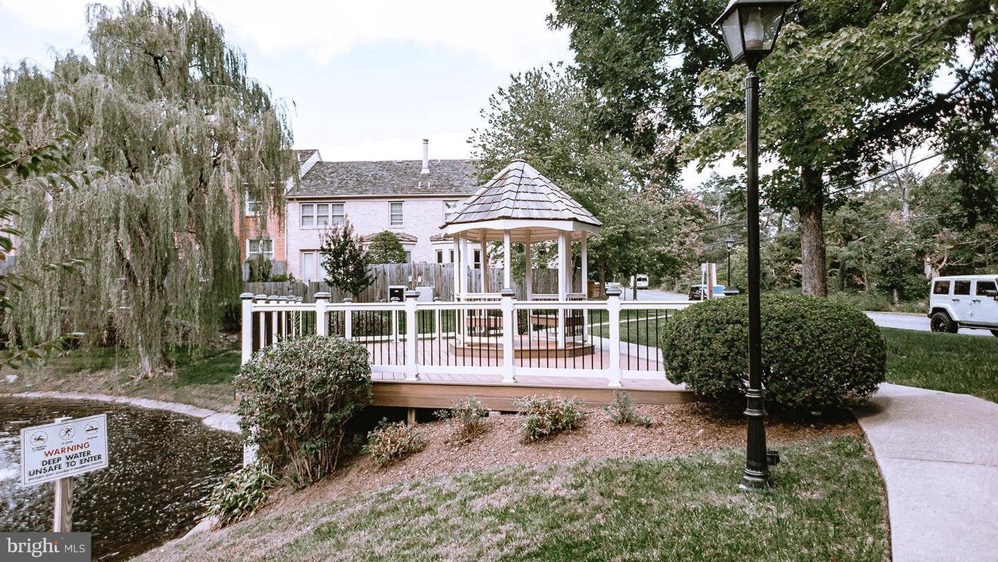 MANOR VILLAGE - Residential